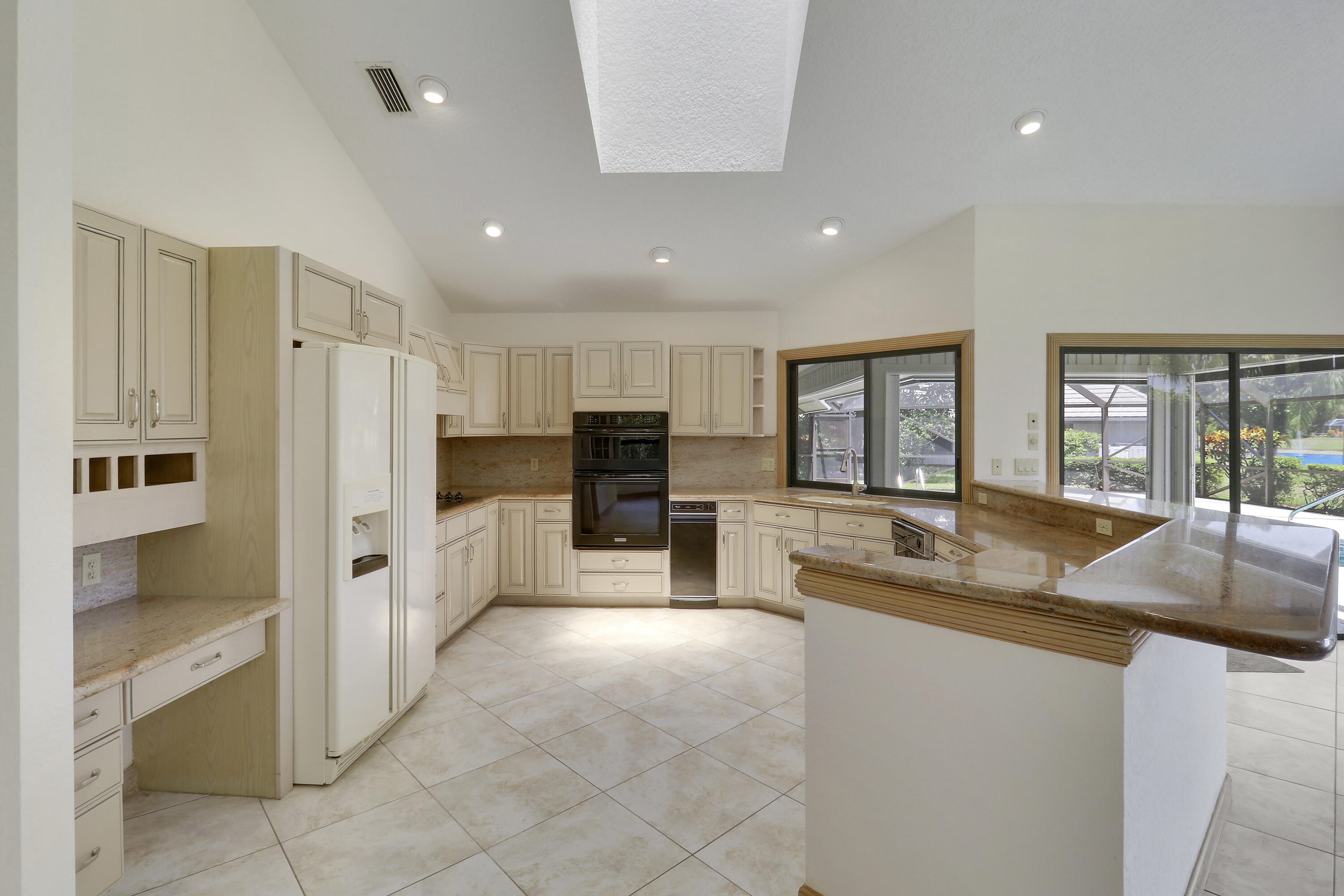 18691 Se Lakeside Way Property Photo 13