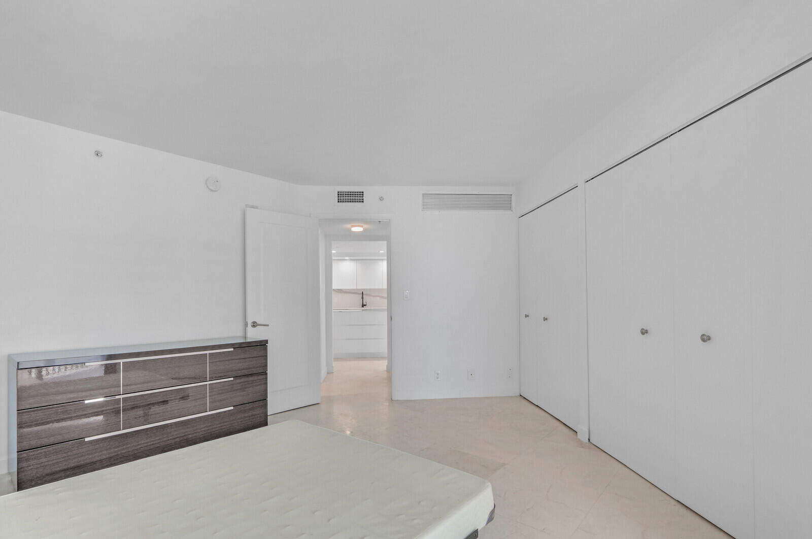 3000 N Ocean Drive 6a Property Photo 27