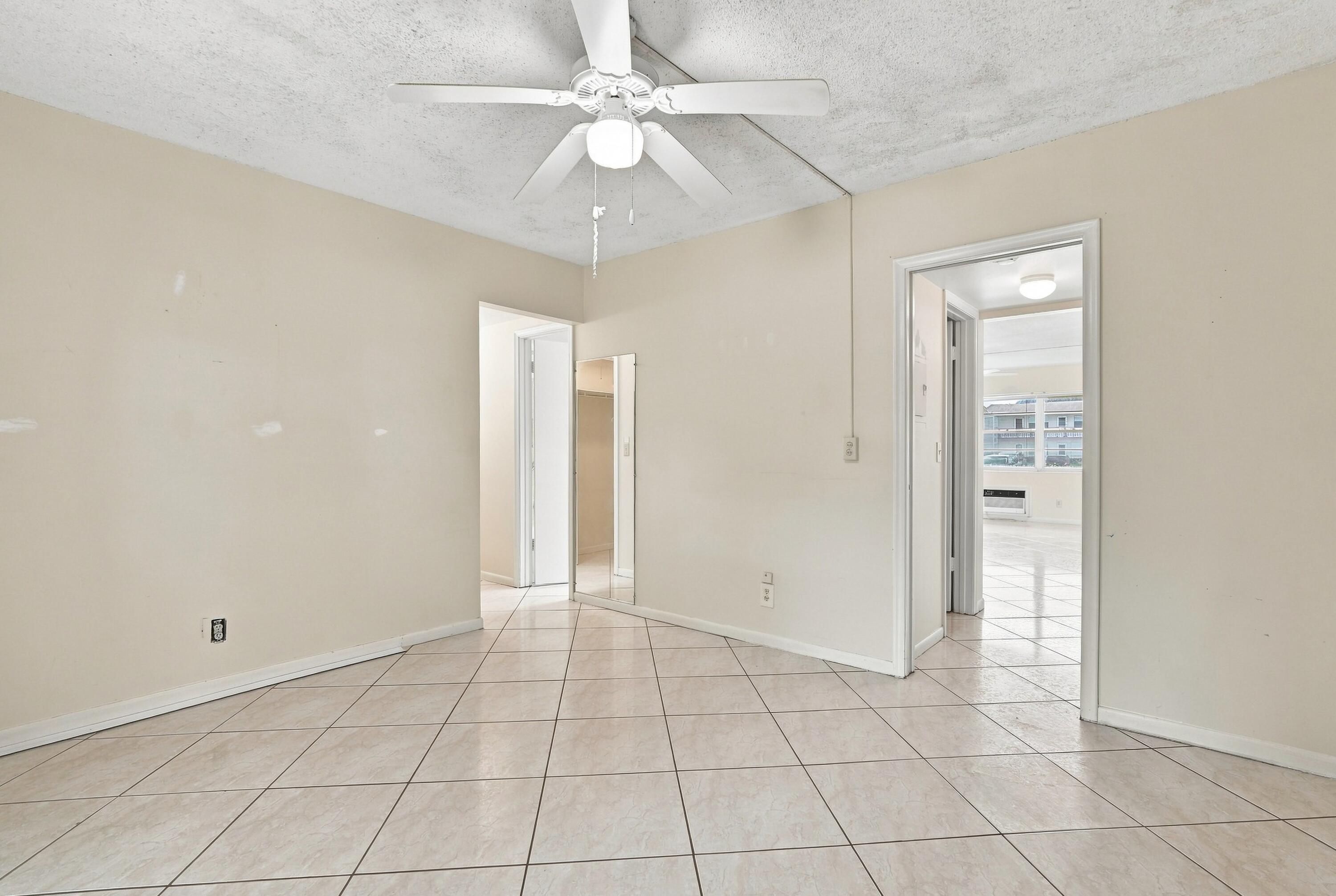 98 Norwich E Property Photo 19
