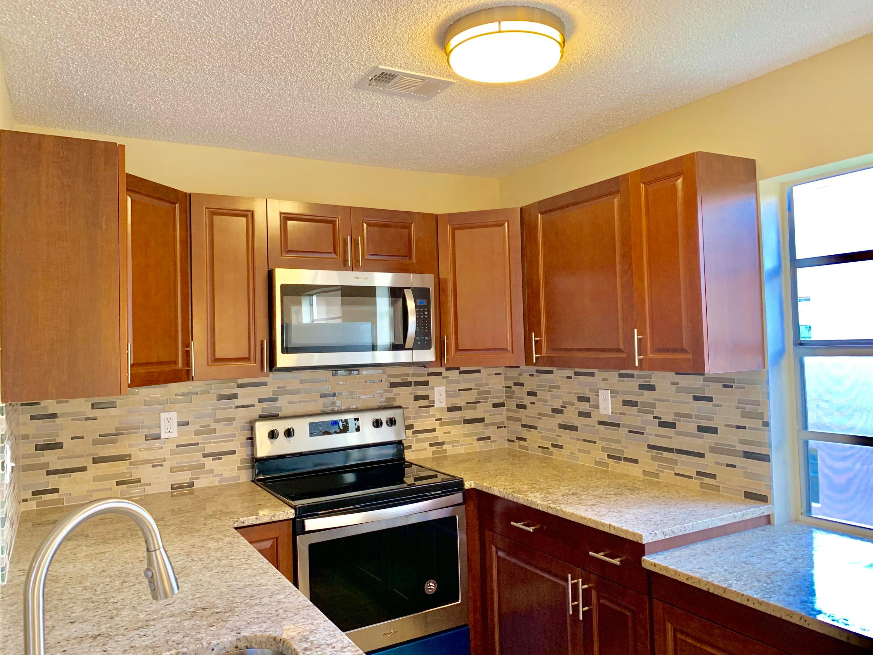 89 Normandy B Property Photo 8
