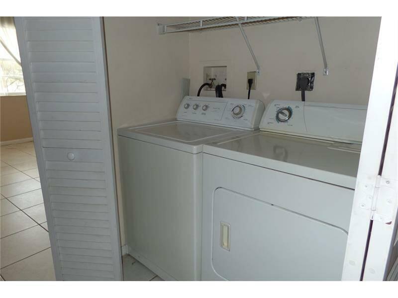 11453 Nw 42nd Street 11453 Property Photo 2