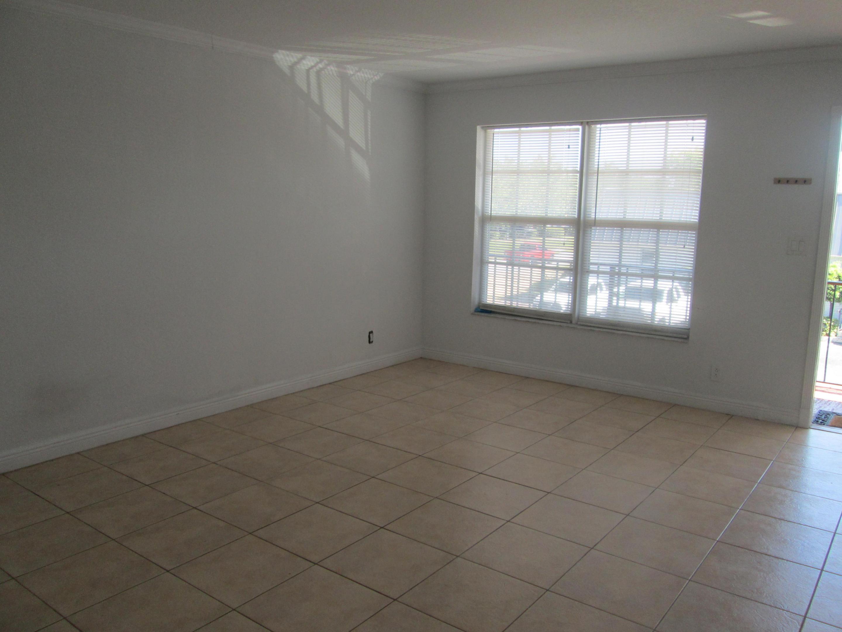 405 N Cypress Drive 4 Property Photo 3