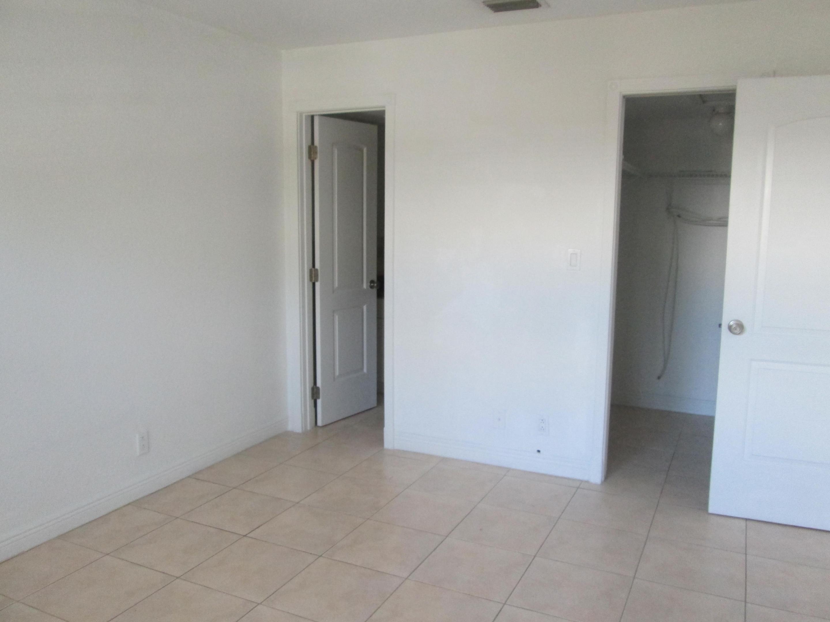 405 N Cypress Drive 4 Property Photo 8