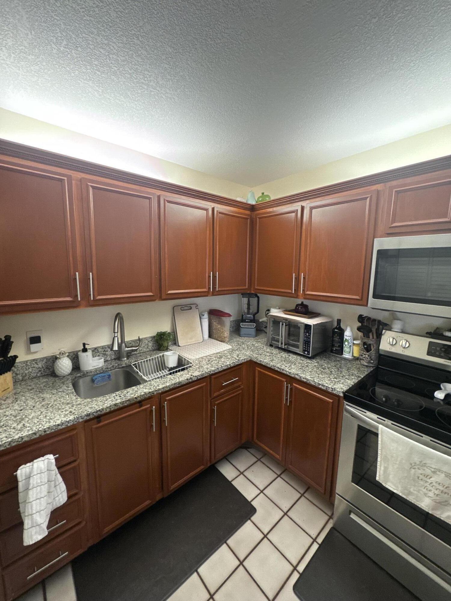 4814 Sunny Palm Circle Unit C Property Photo 19