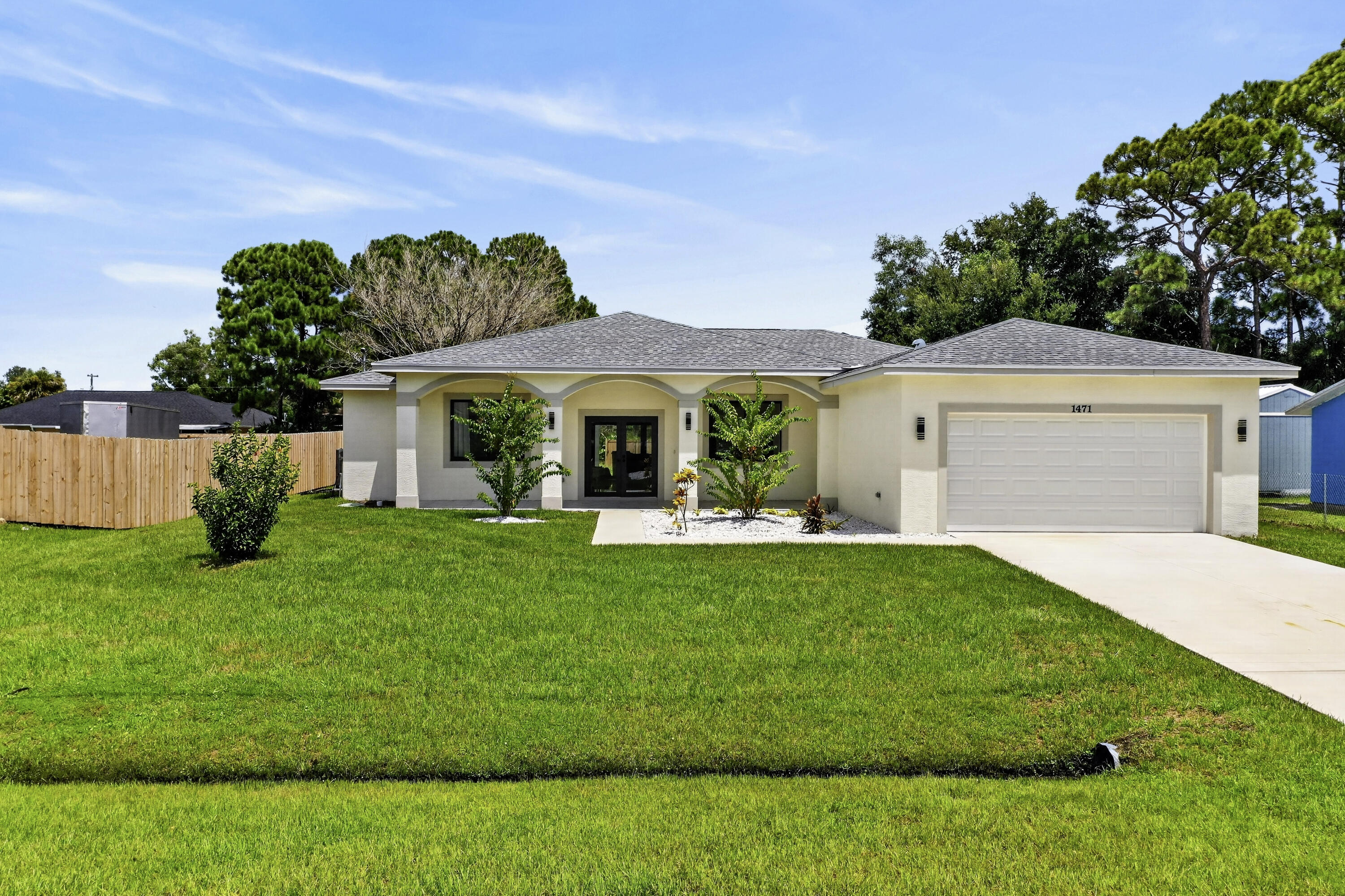 1471 Se Proctor Lane Property Photo 1