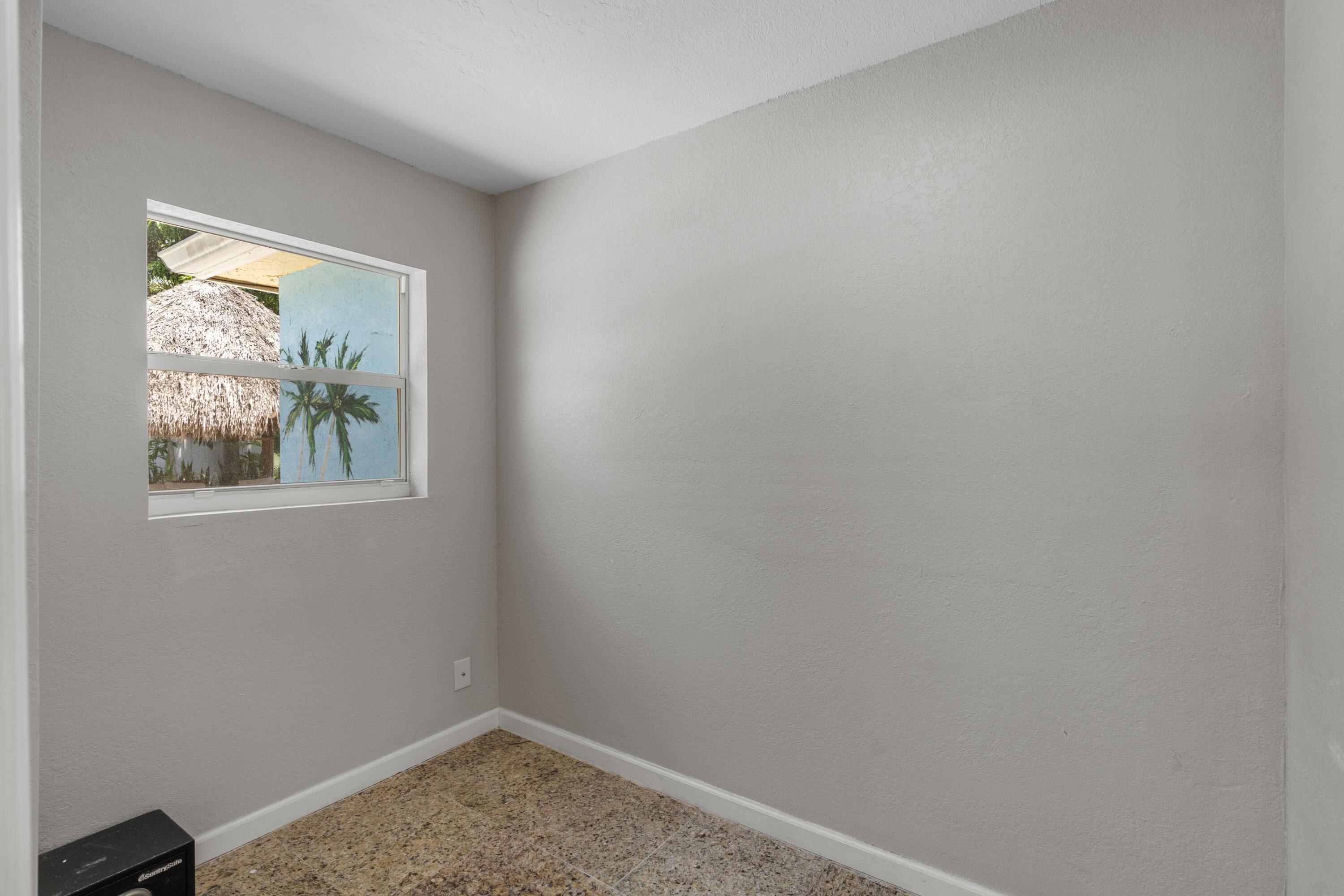 319 Sw 2nd Street Property Photo 18