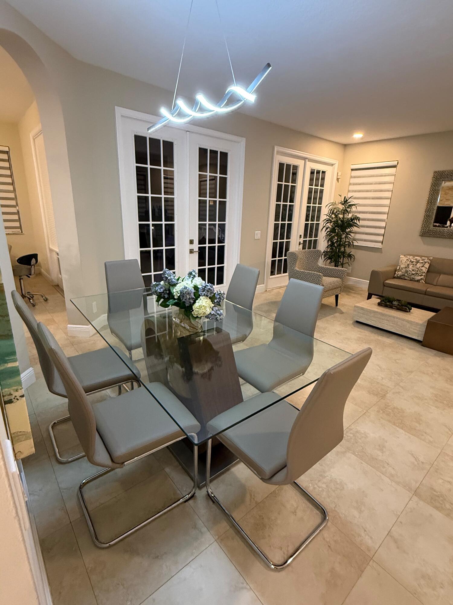 844 Falling Water Road Property Photo 2