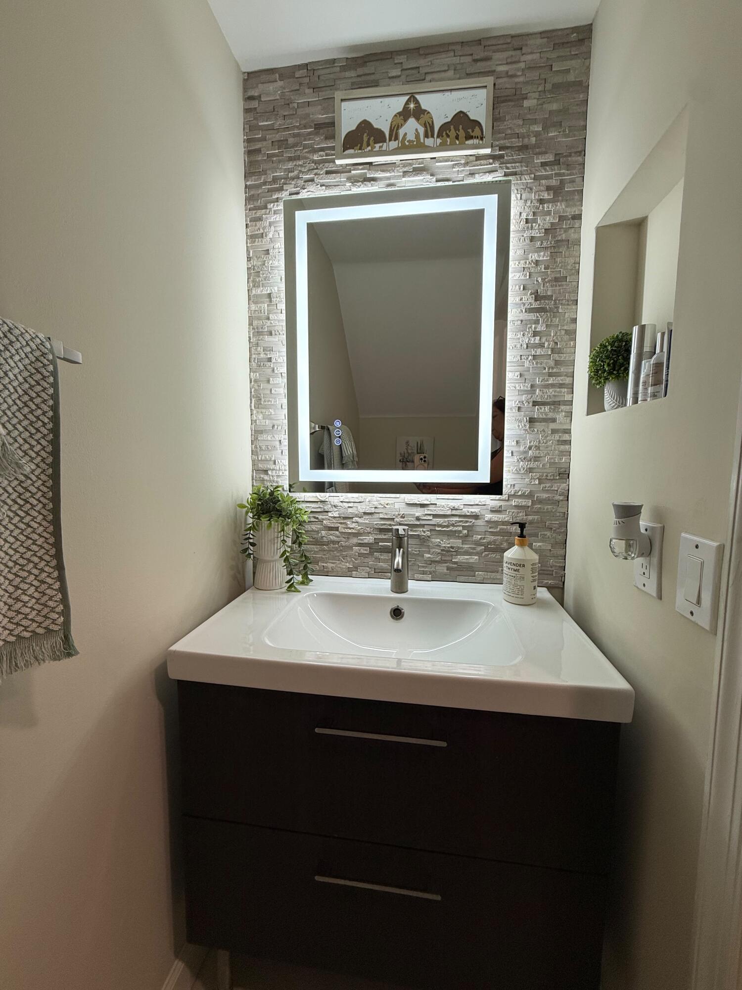 844 Falling Water Road Property Photo 7