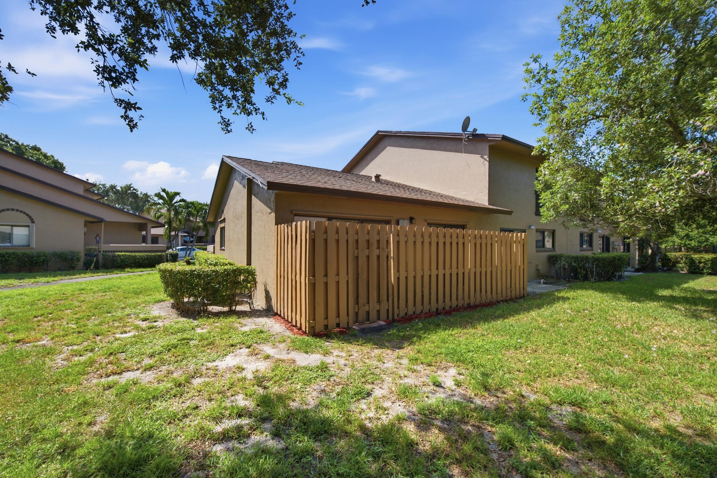2267 Nw 37th Avenue Property Photo 45