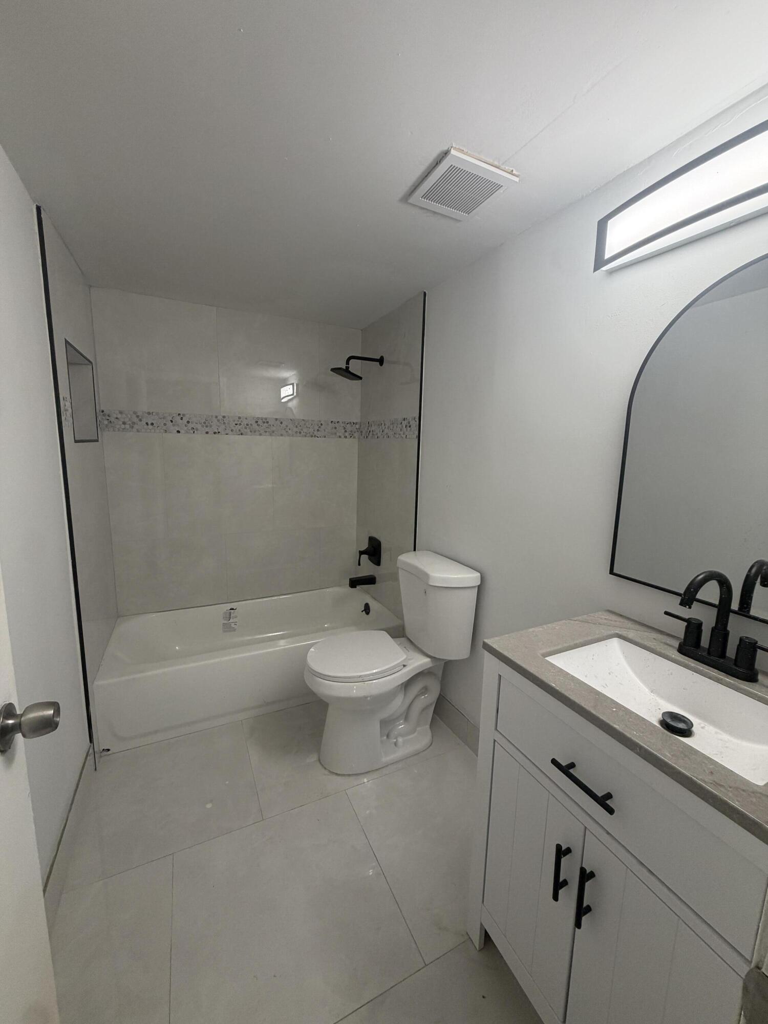 1303 Nw 8th Avenue Property Photo 4