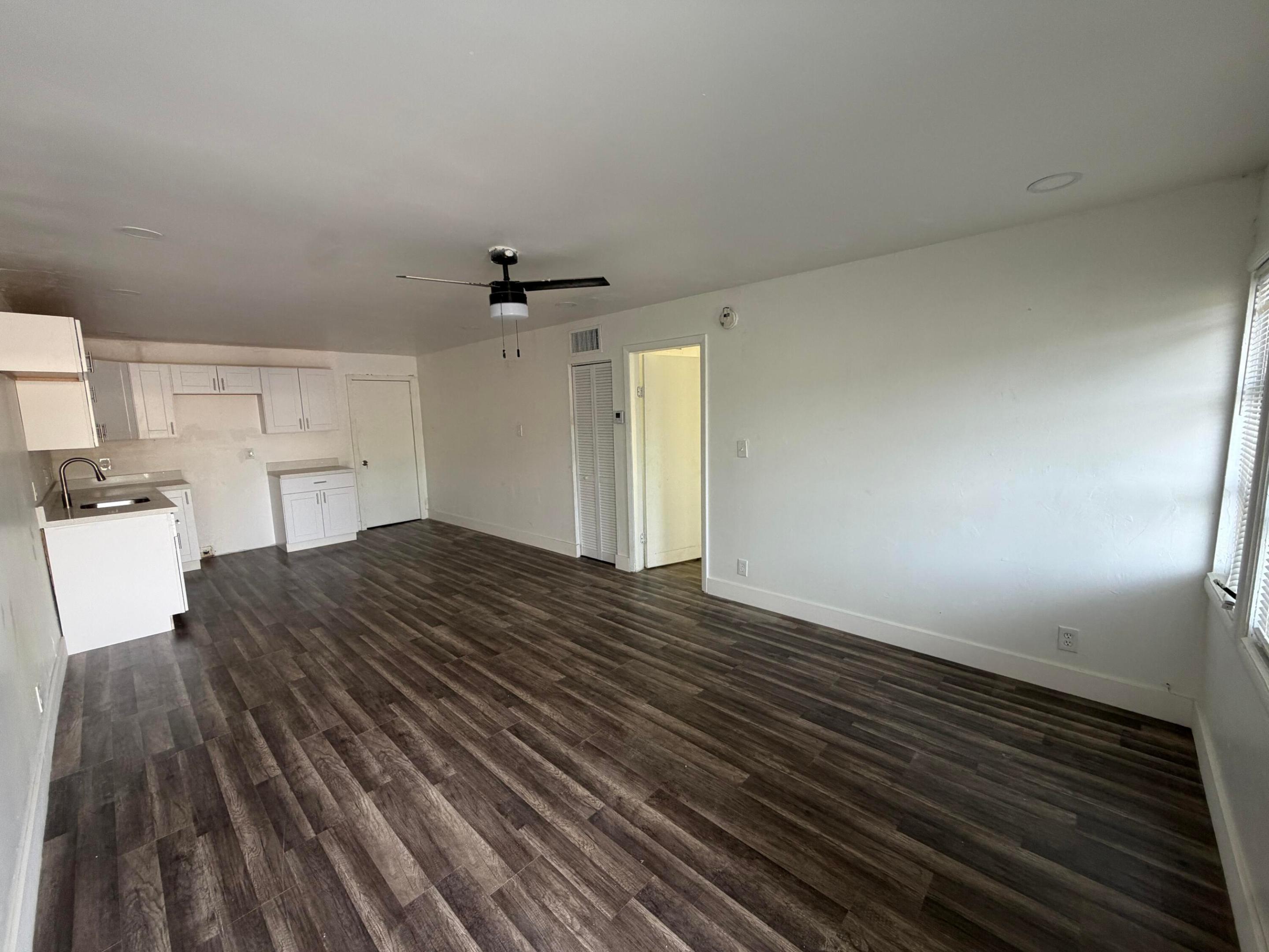 1303 Nw 8th Avenue Property Photo 7
