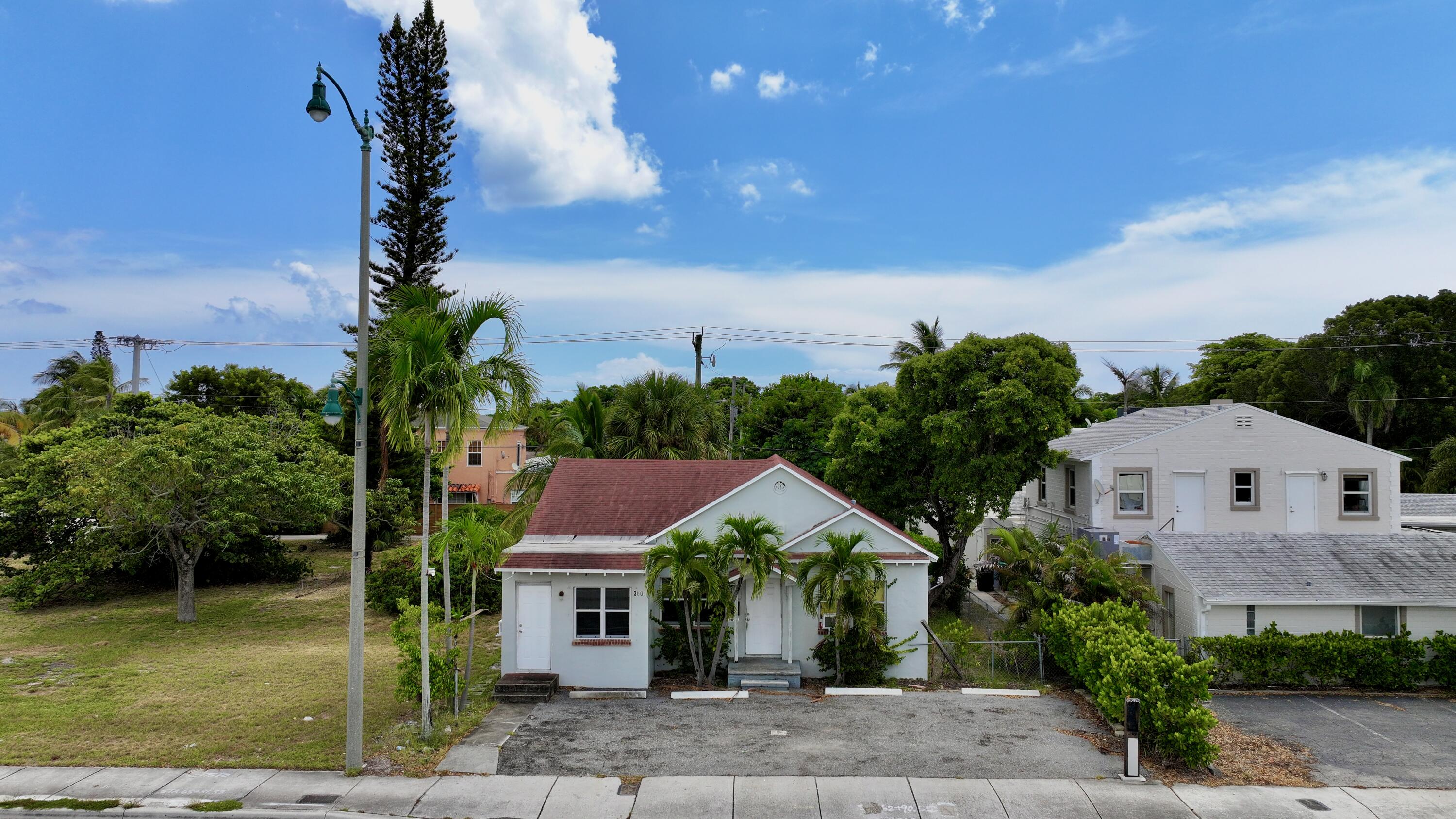 3608 Broadway Avenue Property Photo 1