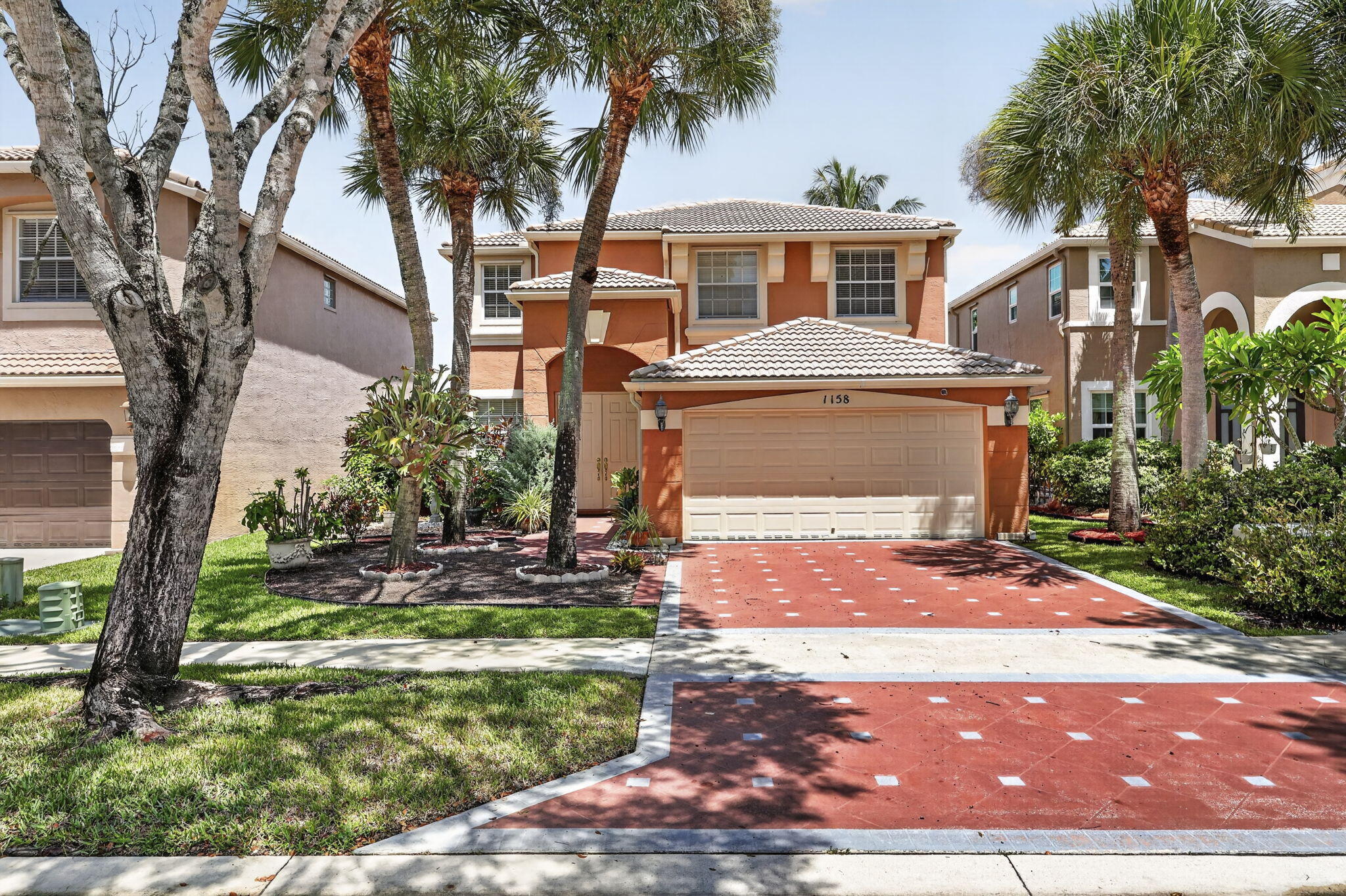 1158 OAKWATER Drive Property Photo 1