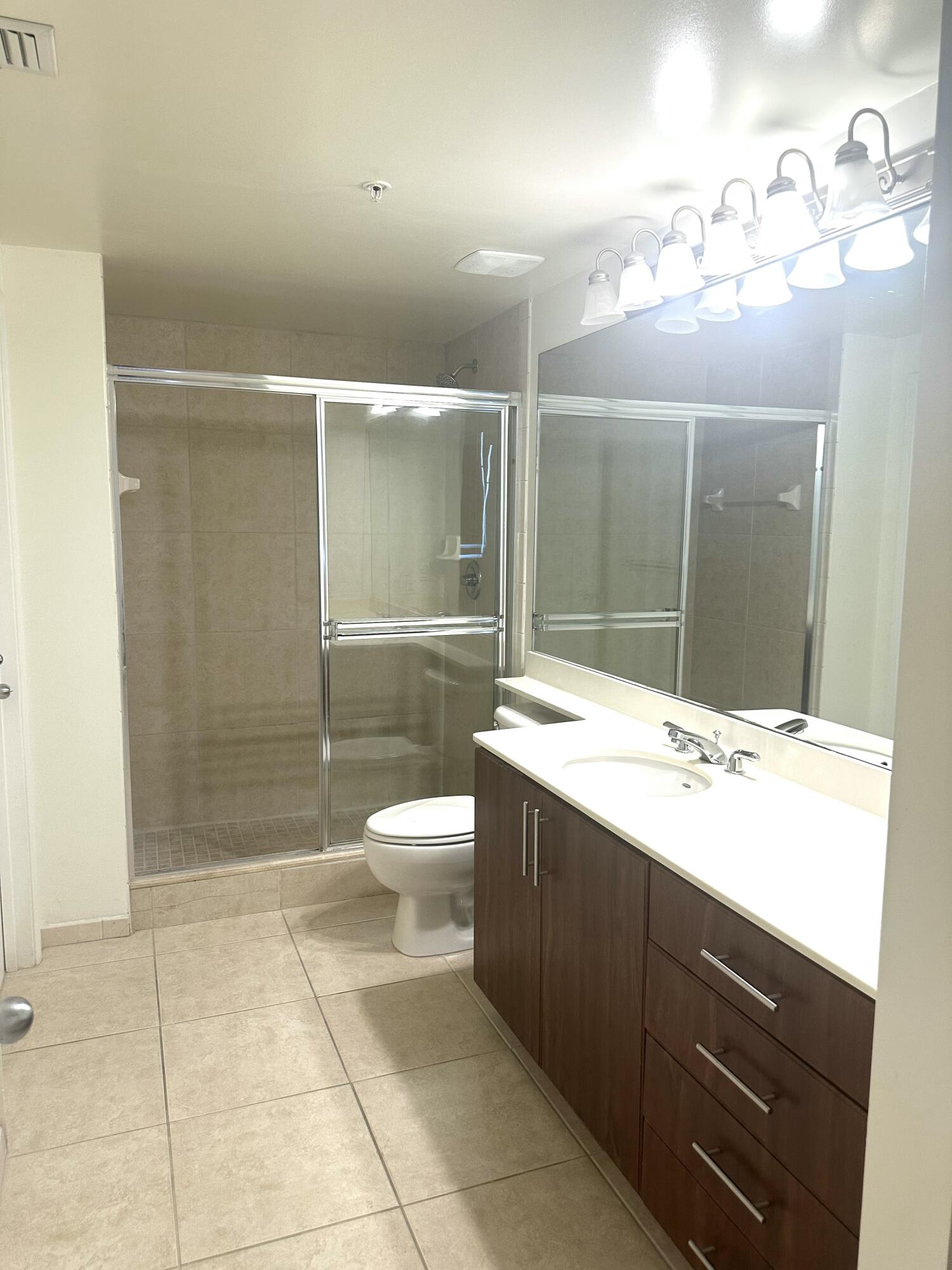 2401 Ne 65th Street Property Photo 19