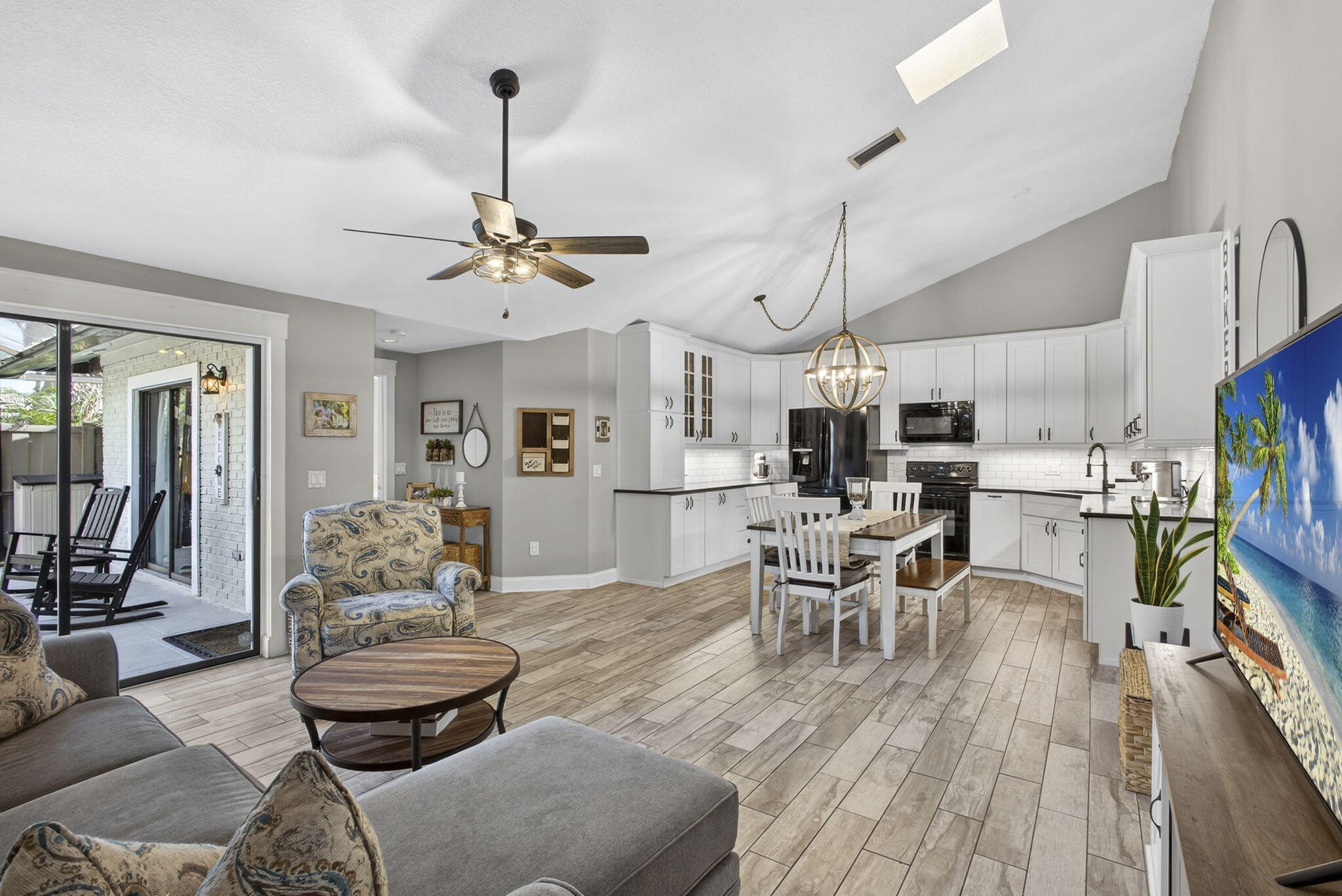 5602 GOLDEN EAGLE Circle Property Photo 1