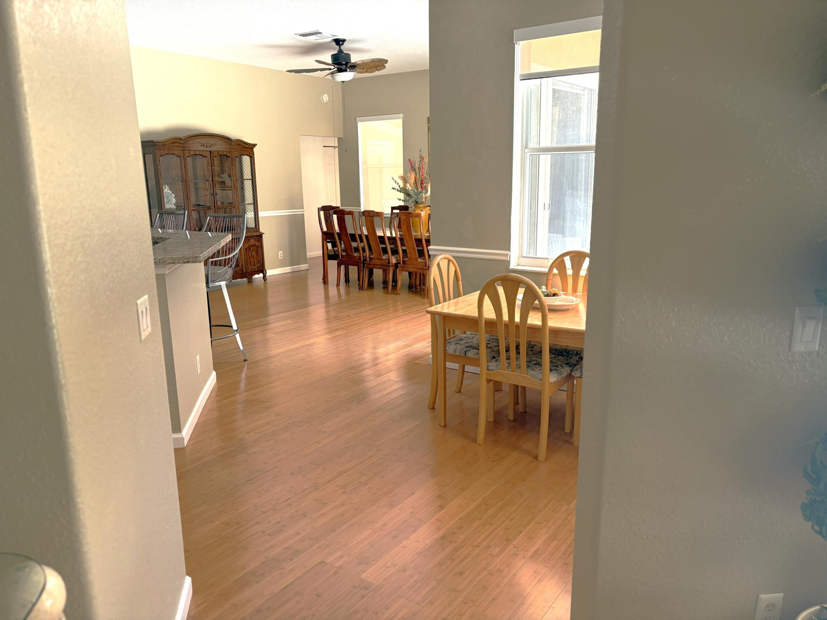 7611 140th Avenue N Property Photo 3