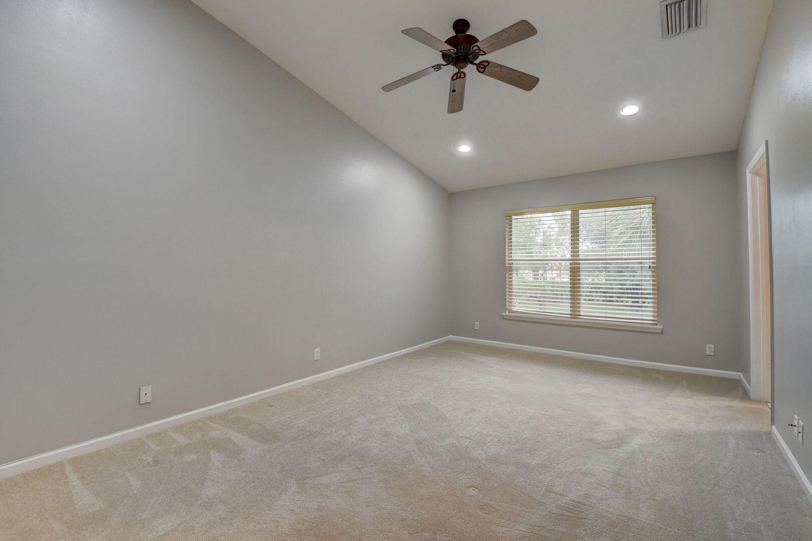 9113 Tremezzo Lane Property Photo 19