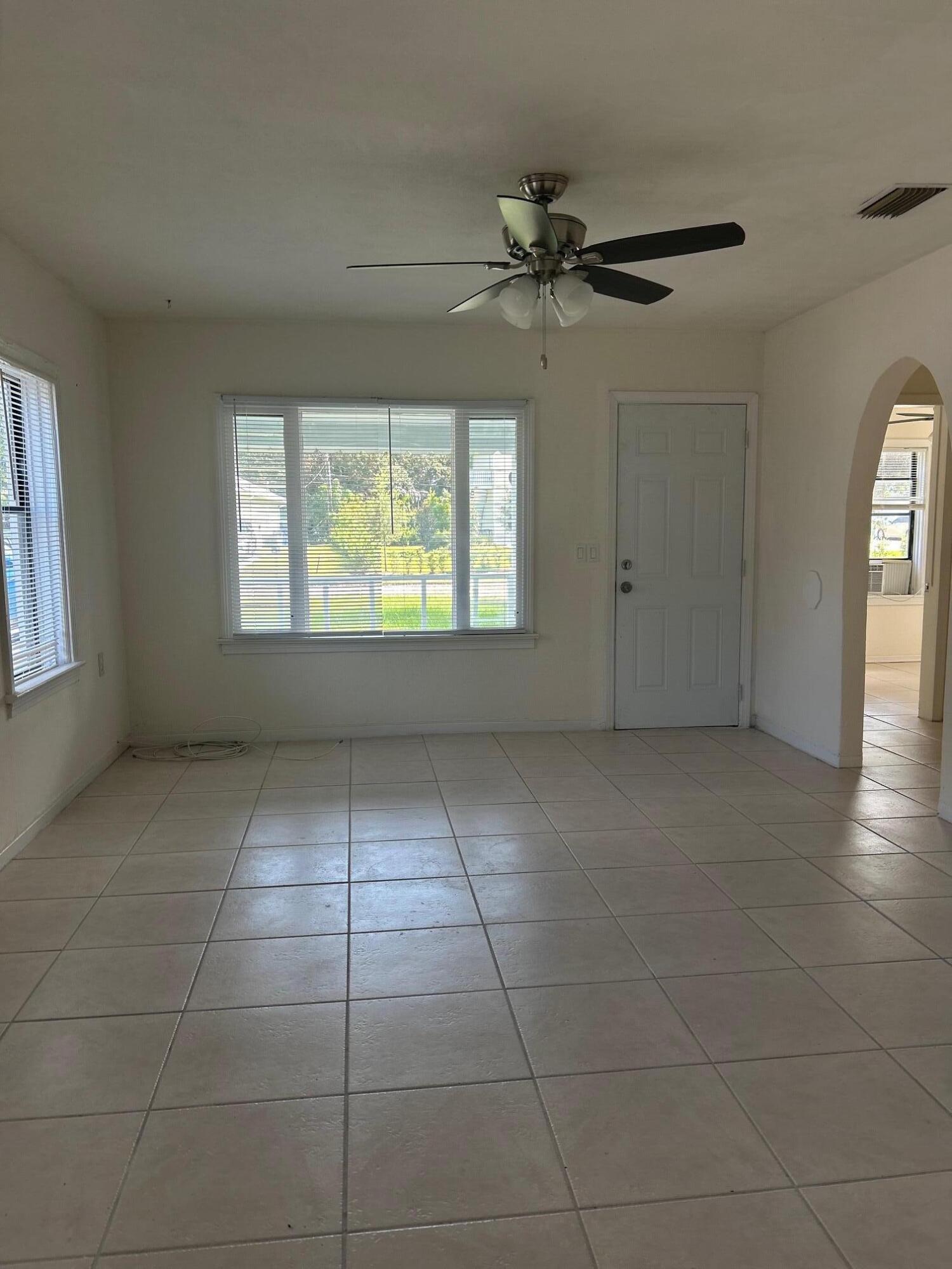 940 19th Street Property Photo 6