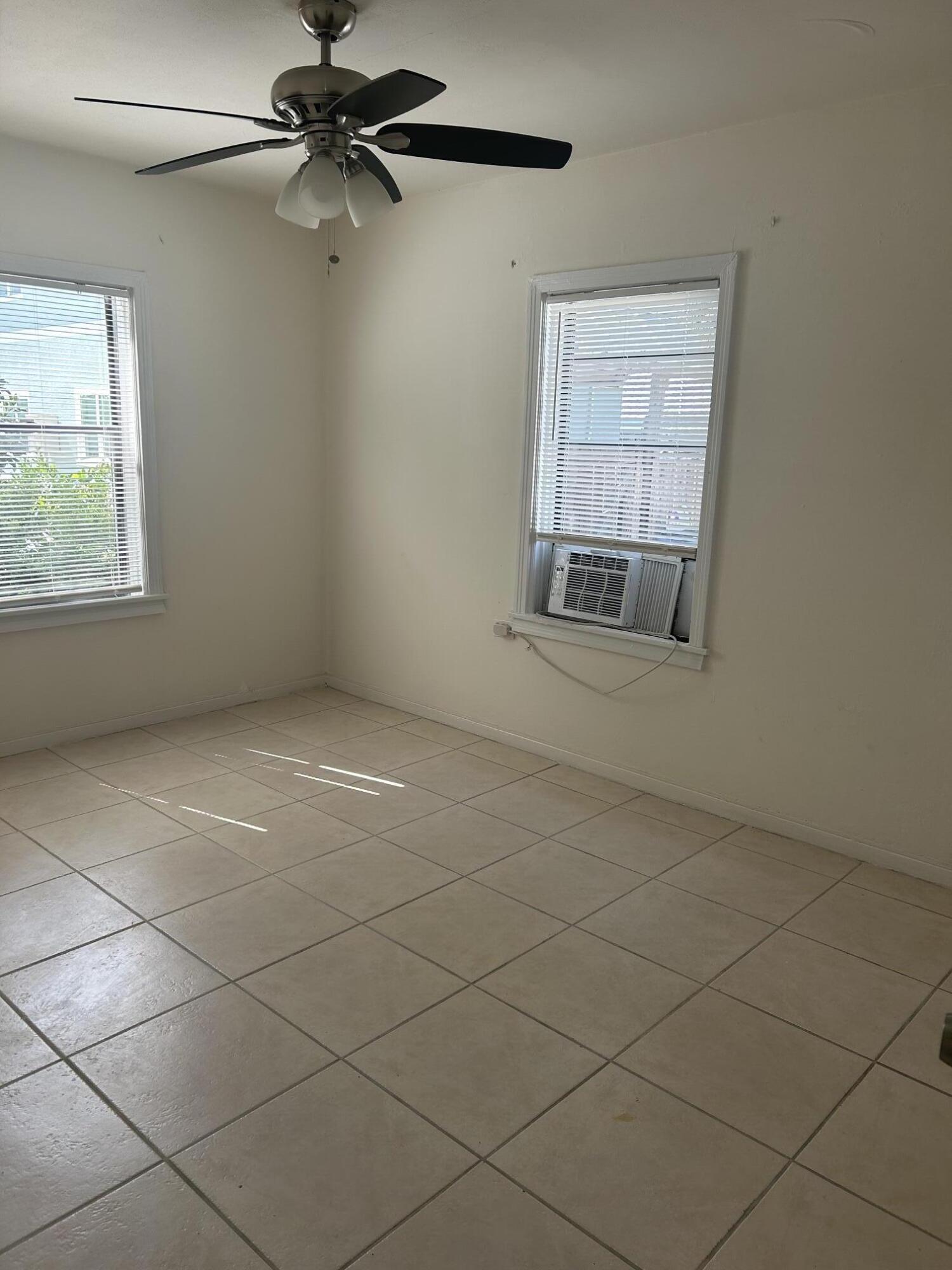 940 19th Street Property Photo 11