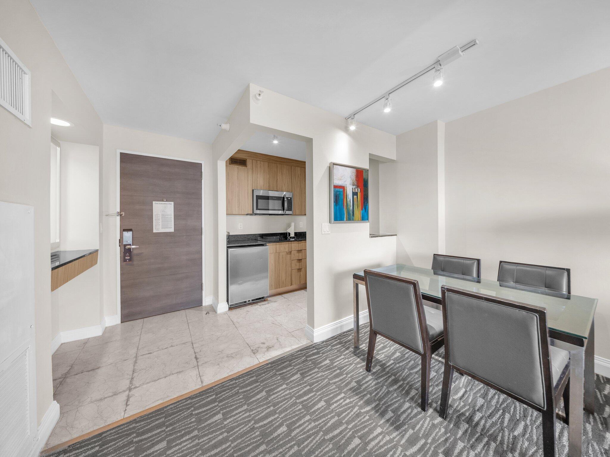 2670 E Sunrise Boulevard 805 Property Photo 6