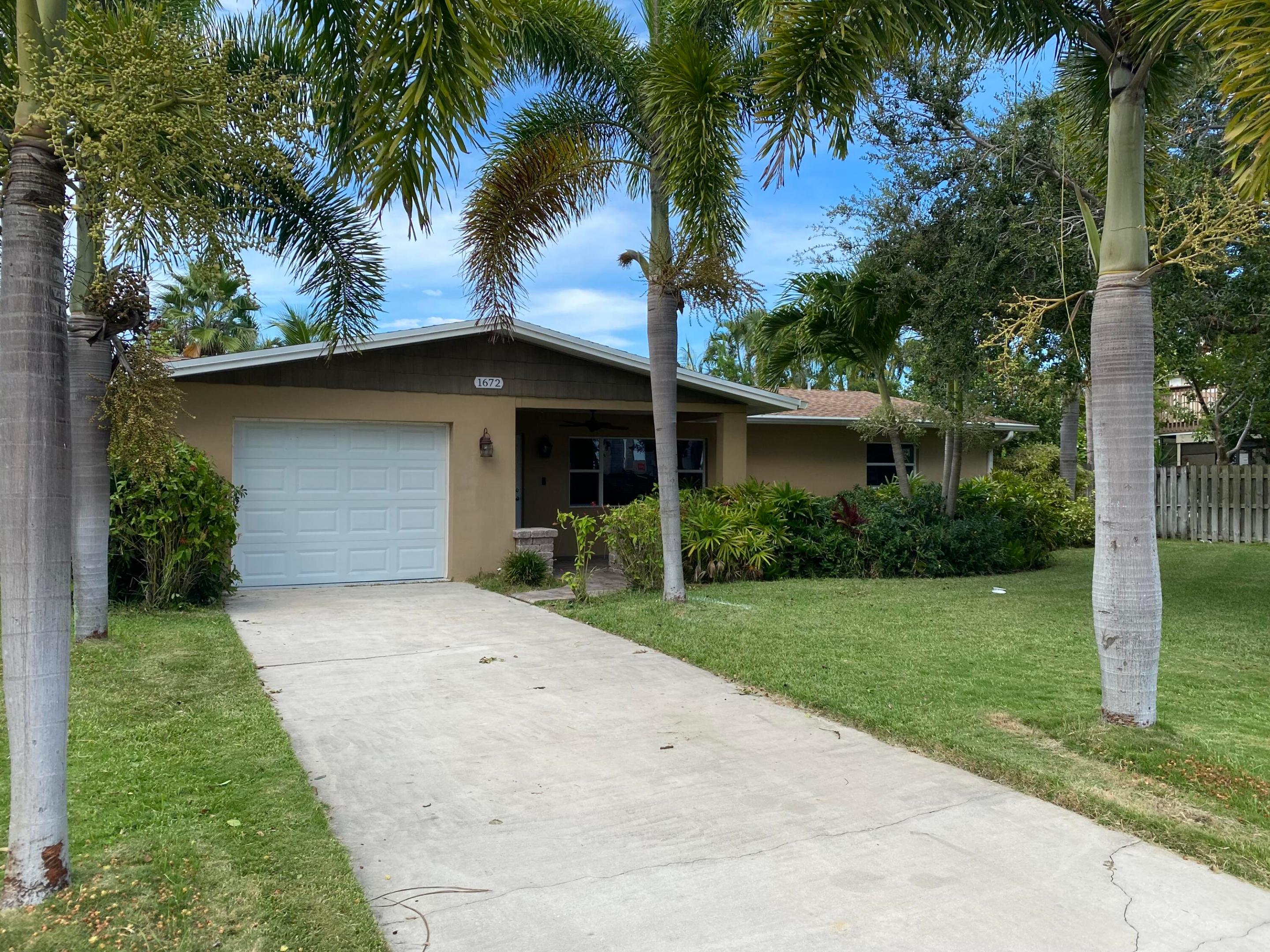 1672 Thumb Point Drive Property Photo 3