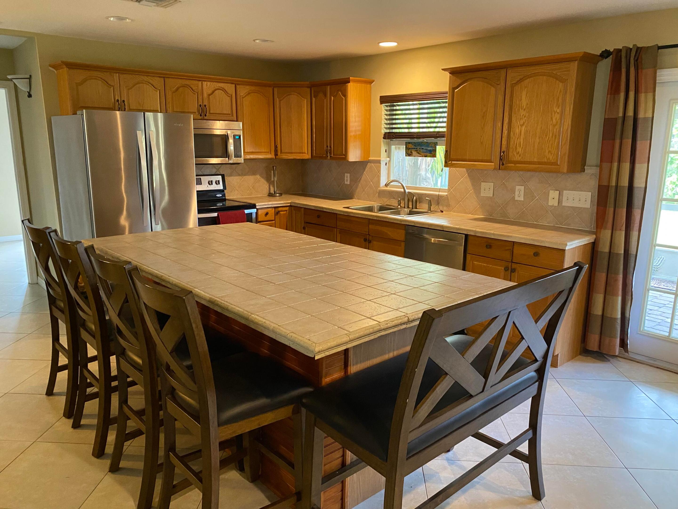 1672 Thumb Point Drive Property Photo 7