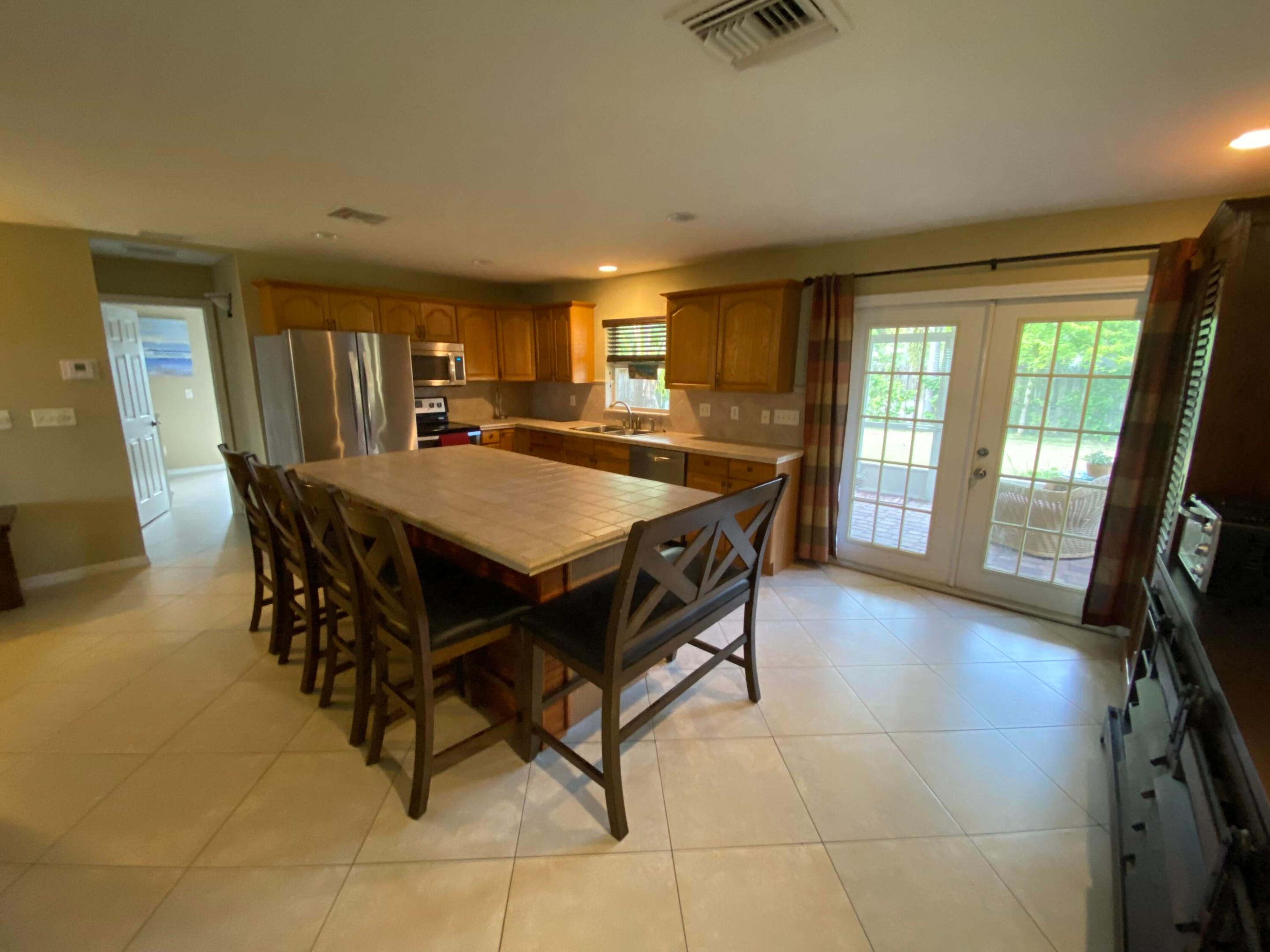 1672 Thumb Point Drive Property Photo 8