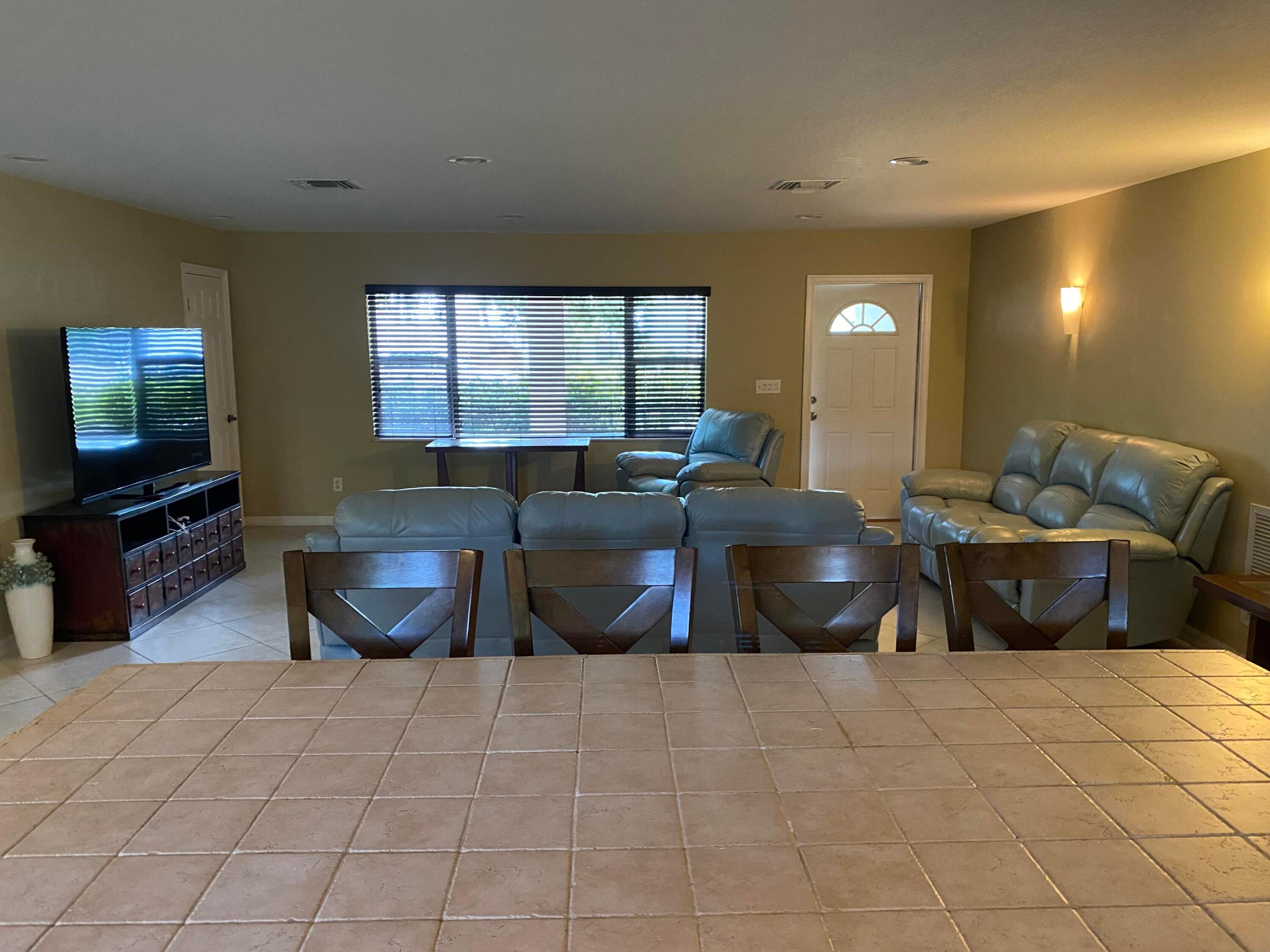 1672 Thumb Point Drive Property Photo 9