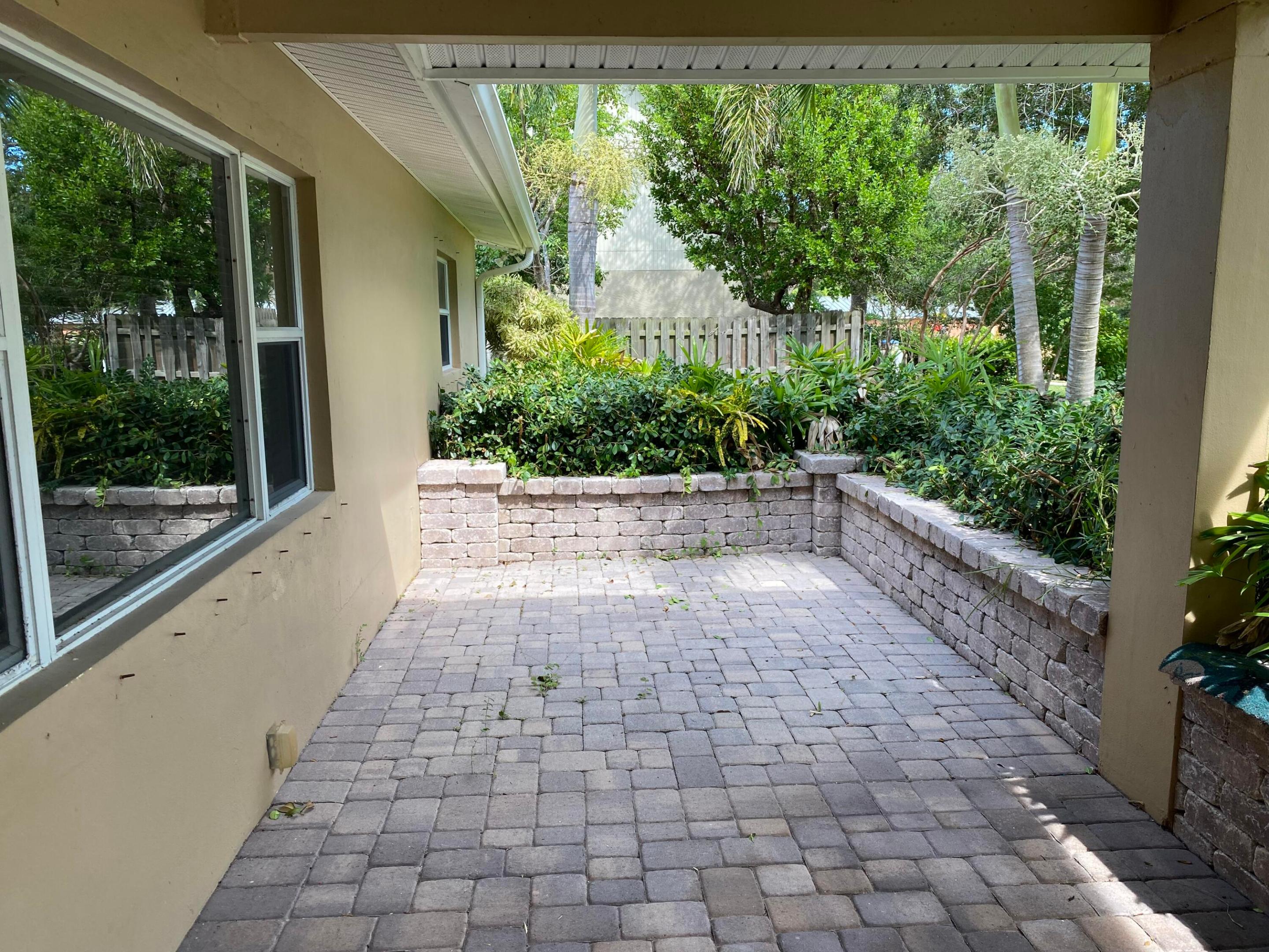 1672 Thumb Point Drive Property Photo 27