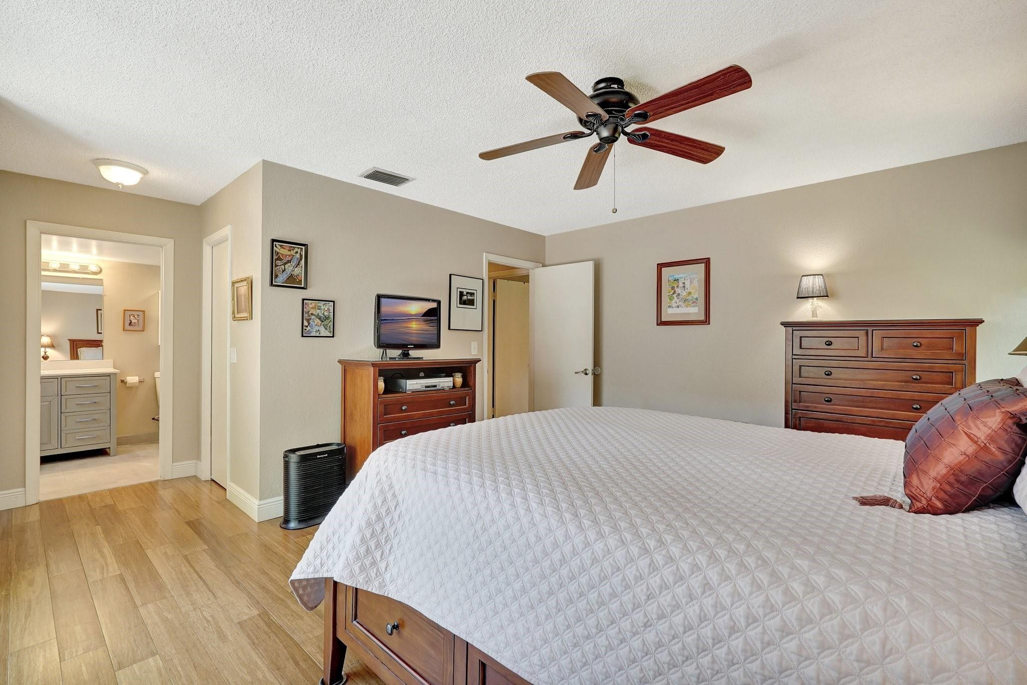 8630 Bridle Path Court 207 Property Photo 33