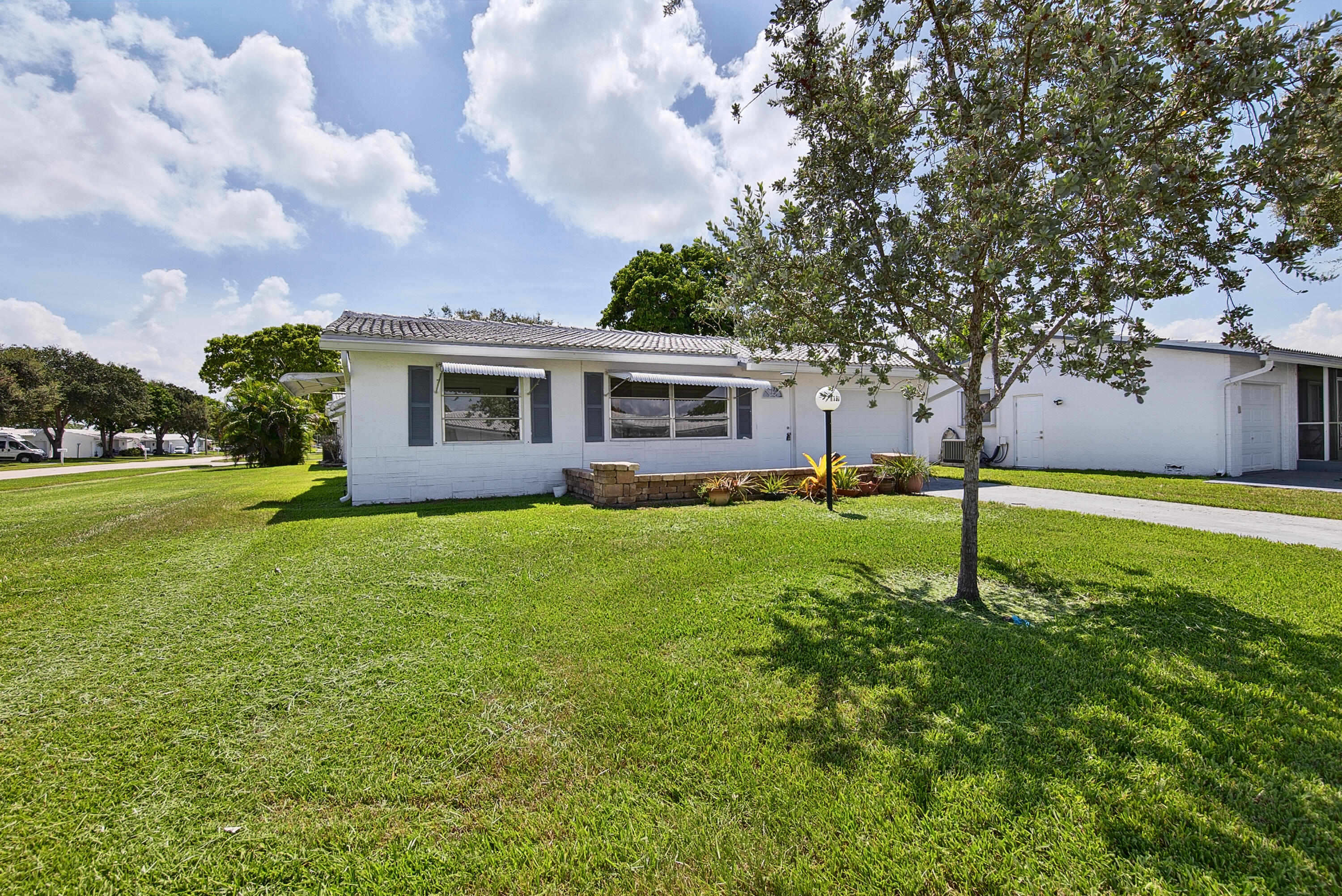 1190 Nw 90th Avenue Property Photo 35
