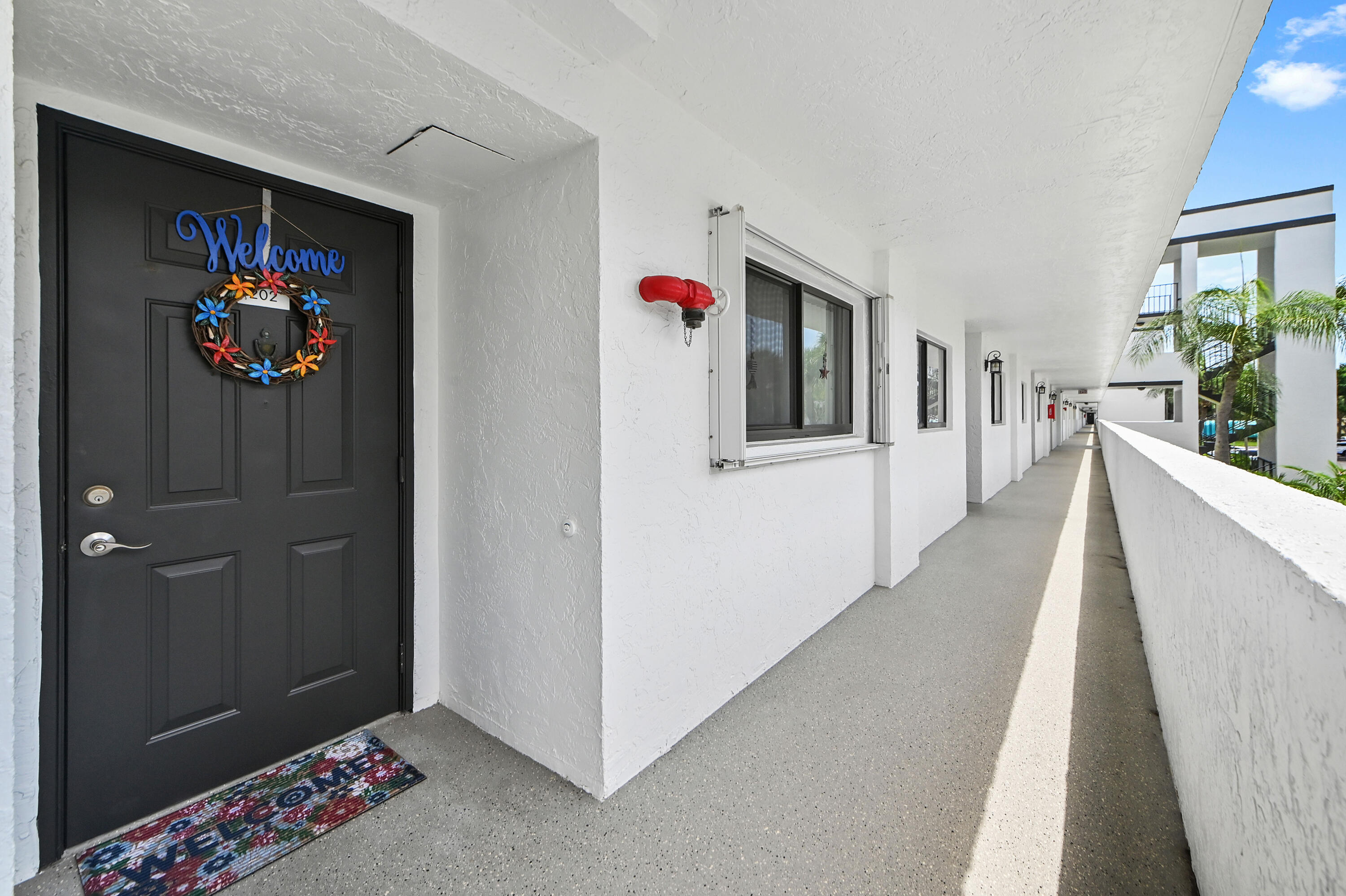 4725 Lucerne Lakes Boulevard E 202 Property Photo 2