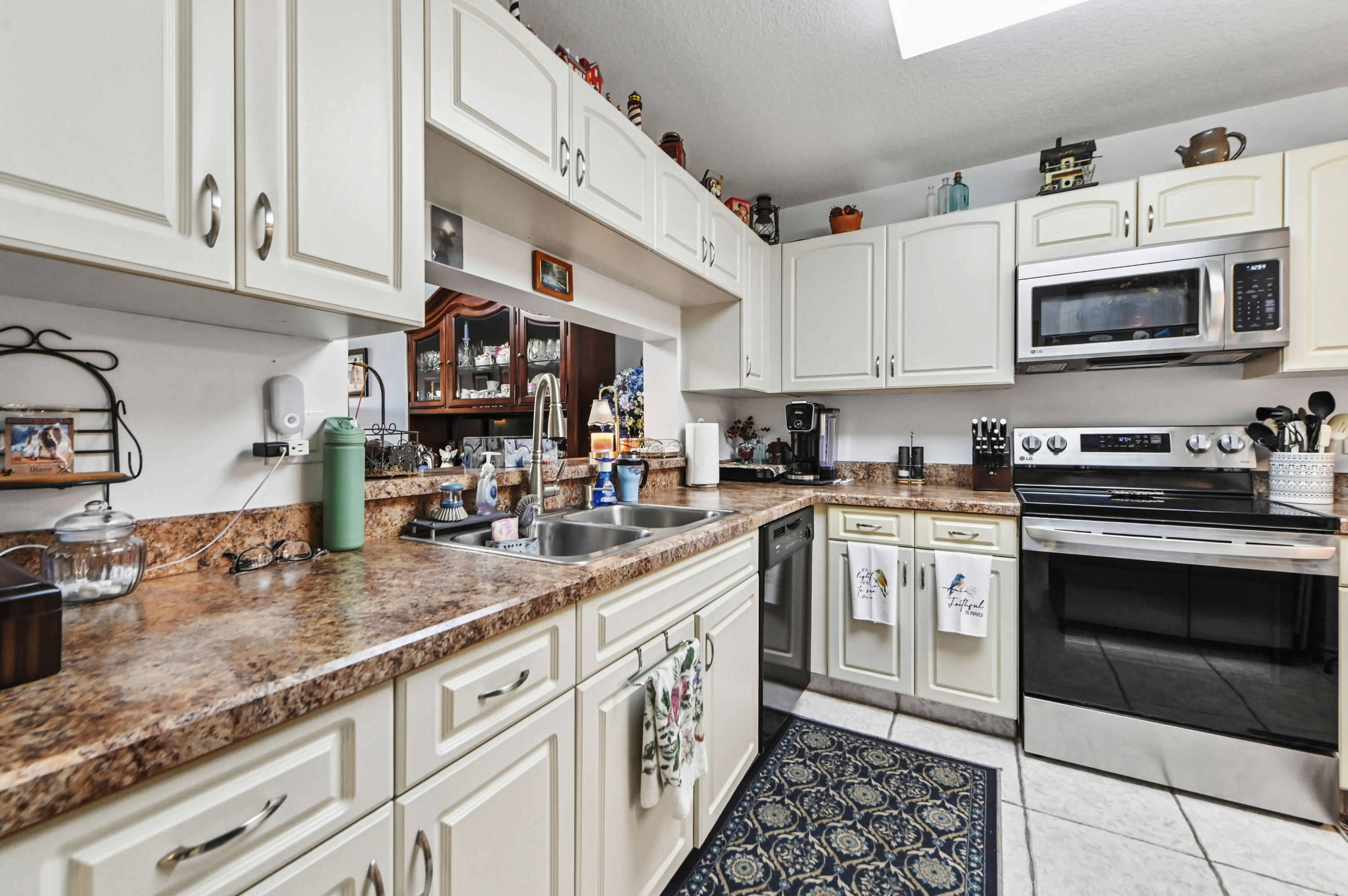 4725 Lucerne Lakes Boulevard E 202 Property Photo 4