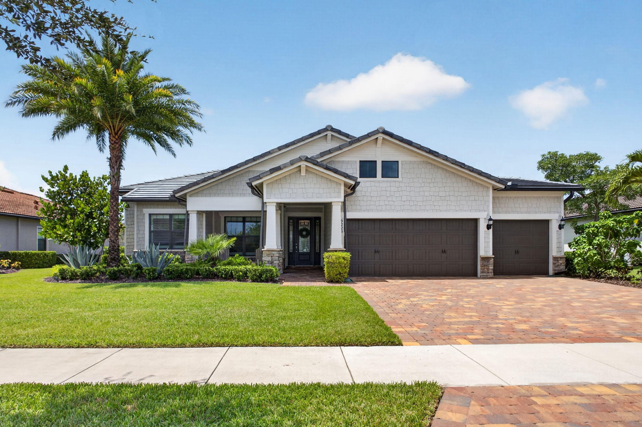 9223 Balsamo Drive Property Photo 6