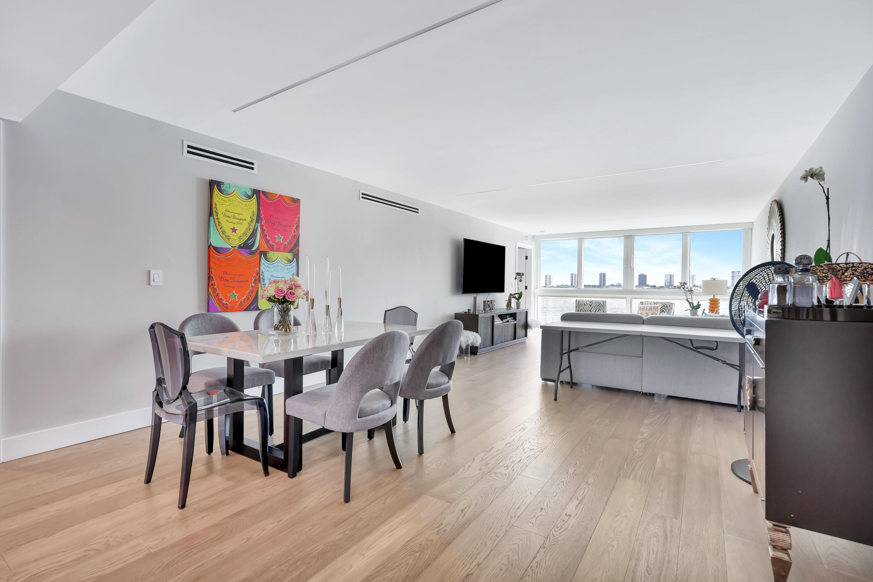 301 Lake Shore Drive 302 Property Photo 6