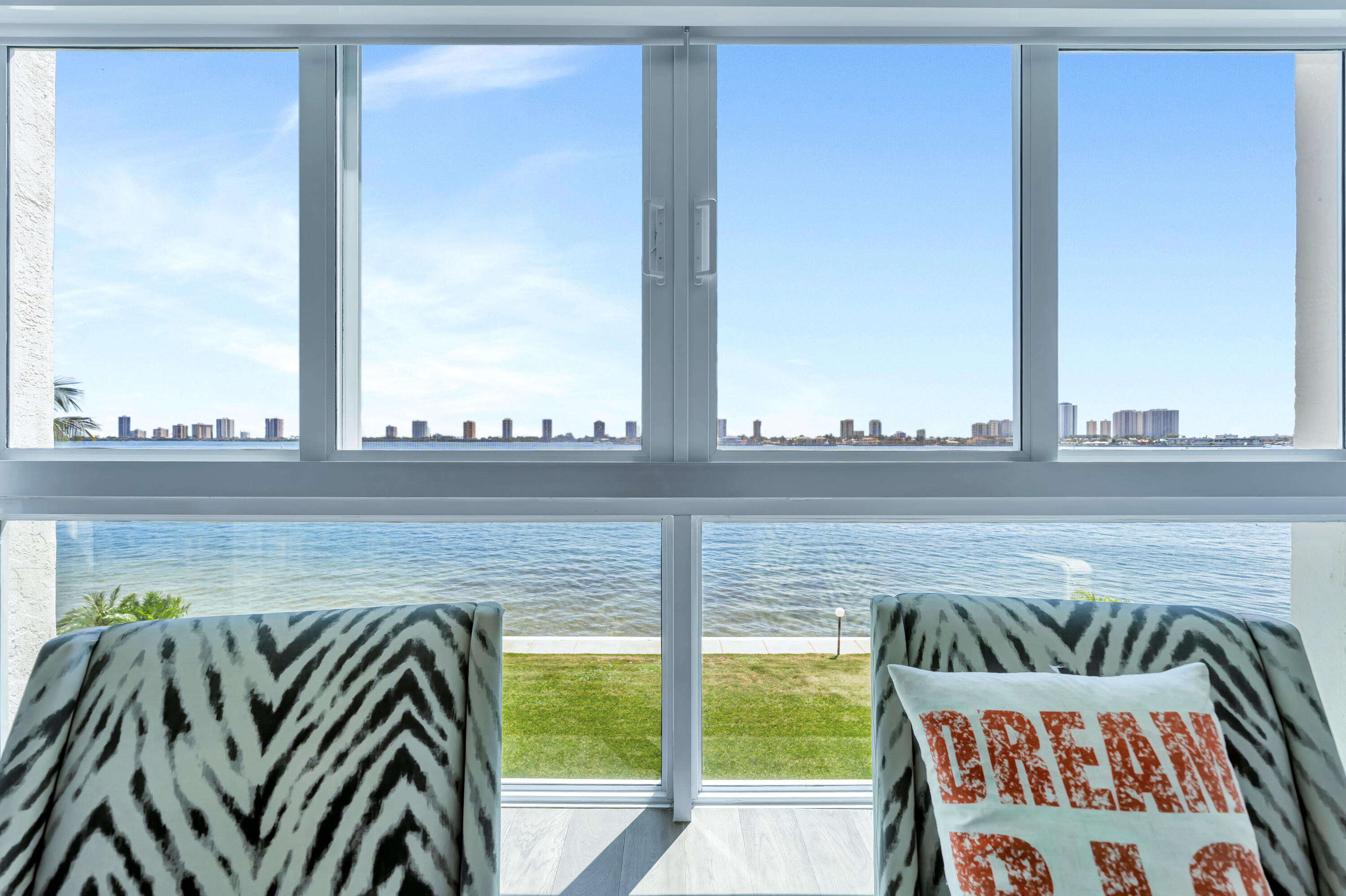 301 Lake Shore Drive 302 Property Photo 11