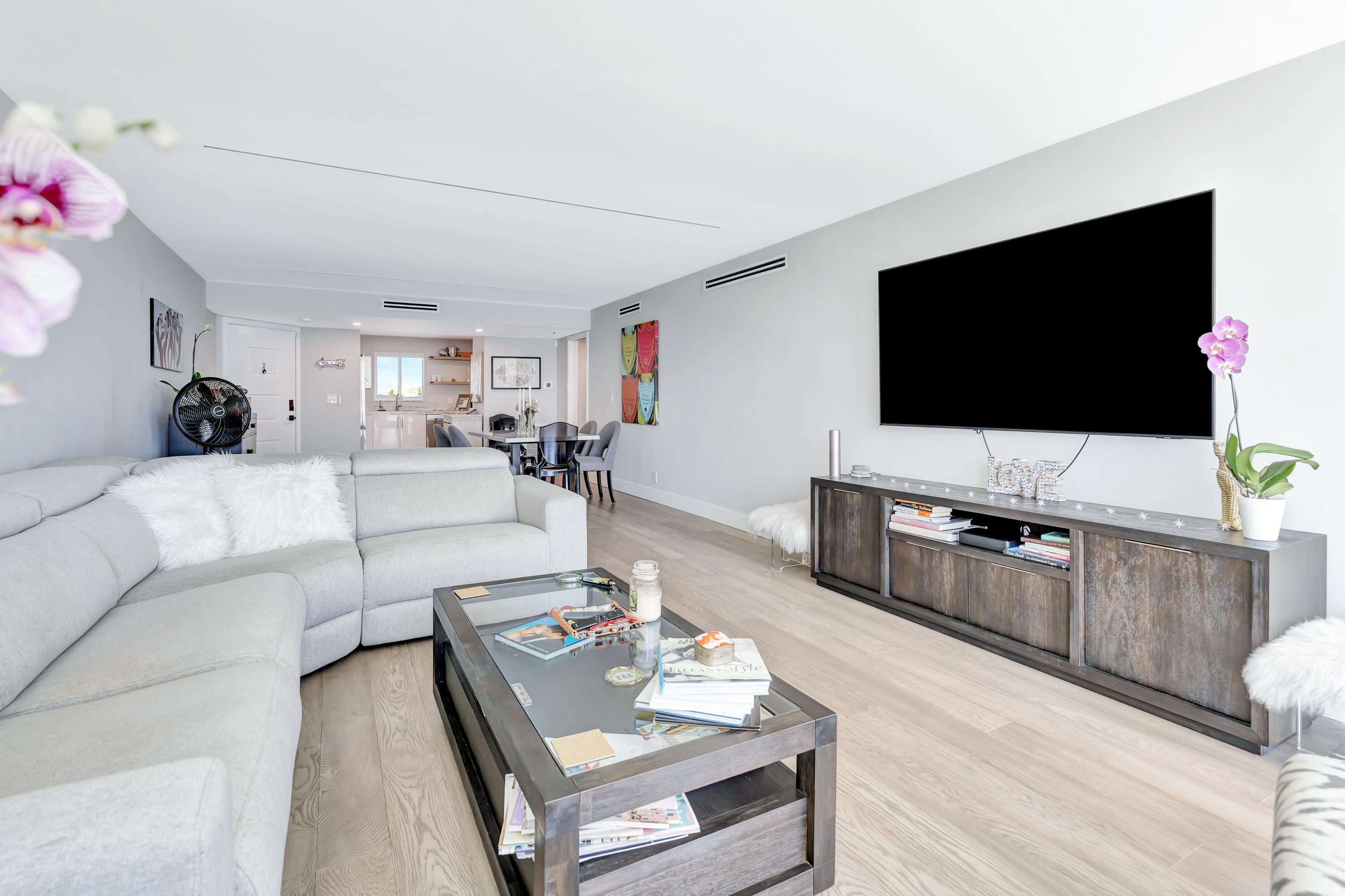 301 Lake Shore Drive 302 Property Photo 13