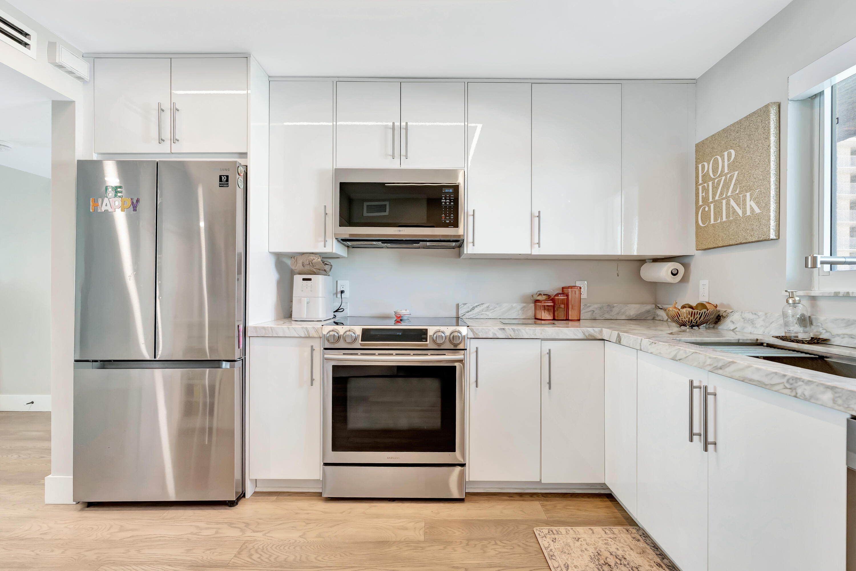 301 Lake Shore Drive 302 Property Photo 19