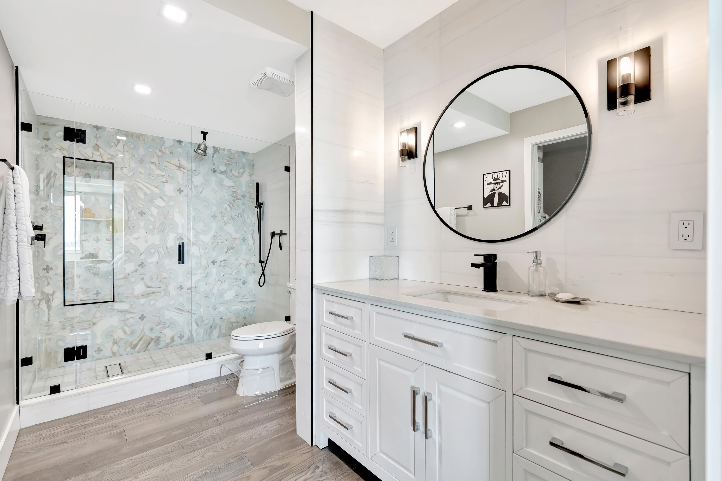 301 Lake Shore Drive 302 Property Photo 25