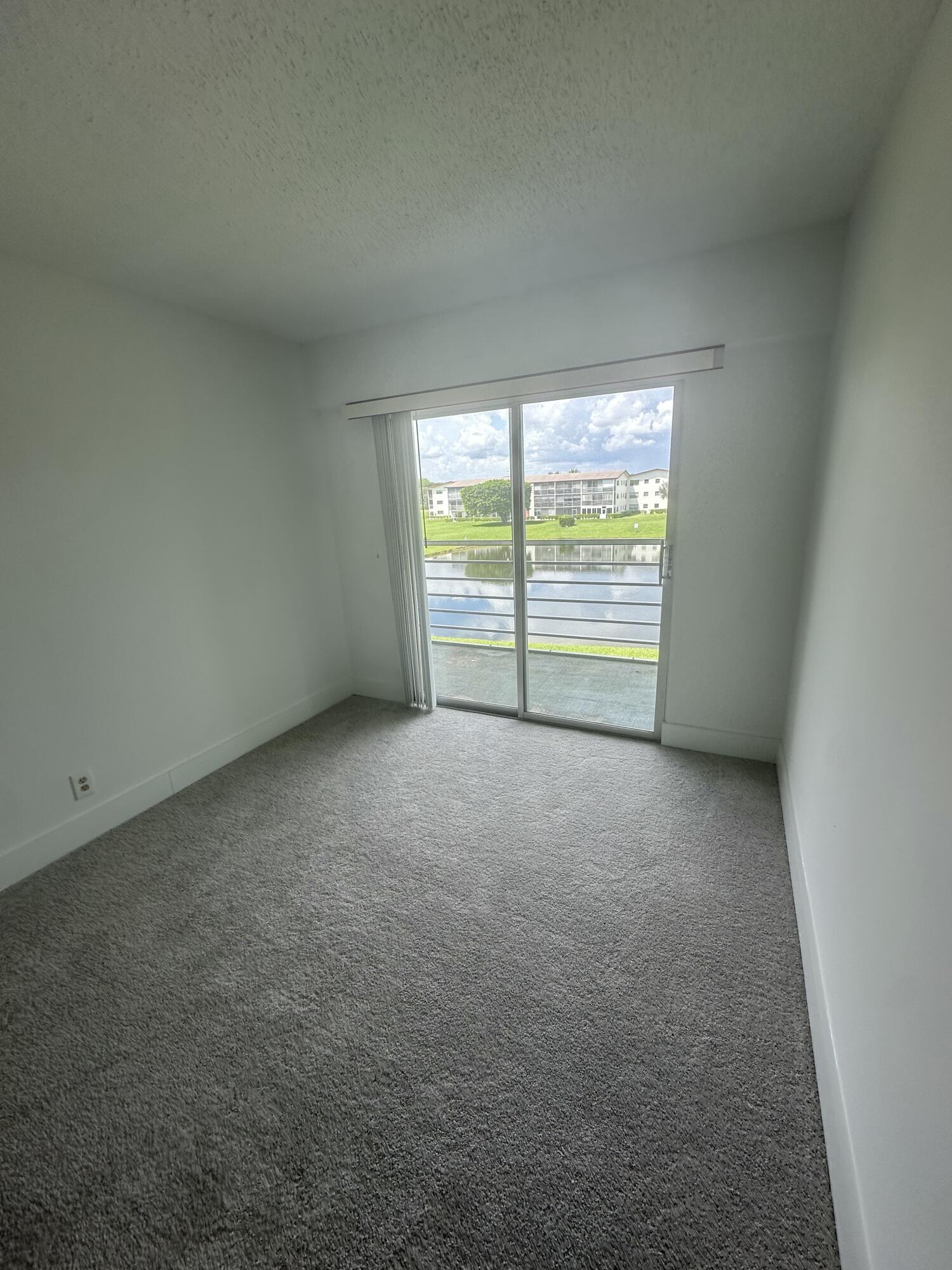 165 Brighton D 165 Property Photo 8