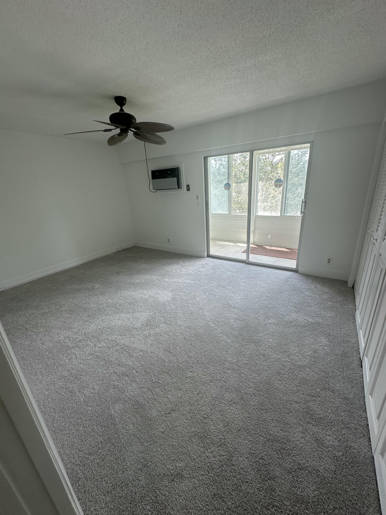 205 Mansfield Way E Property Photo 5