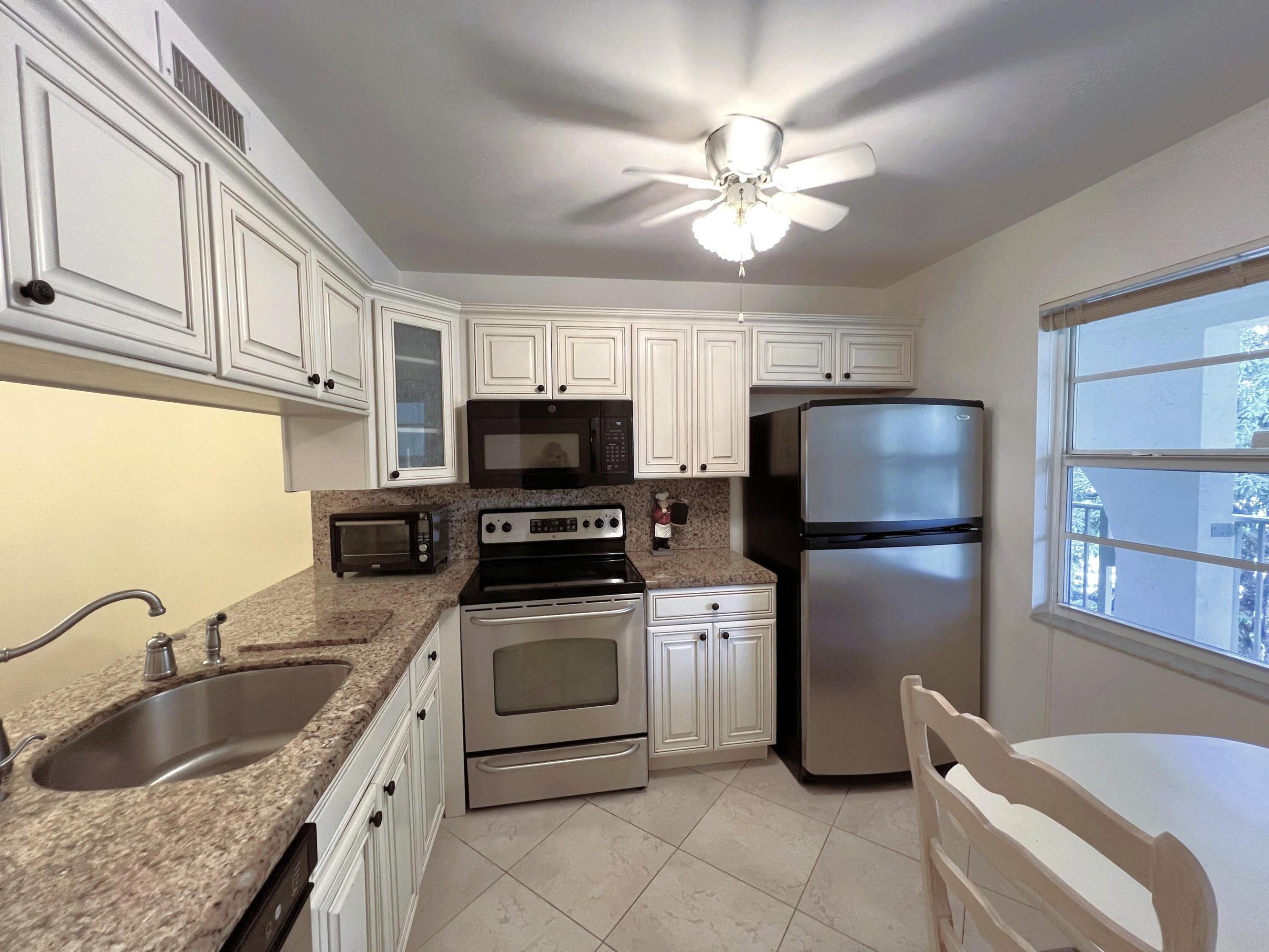1105 Bahama Bend A2 Property Photo 1