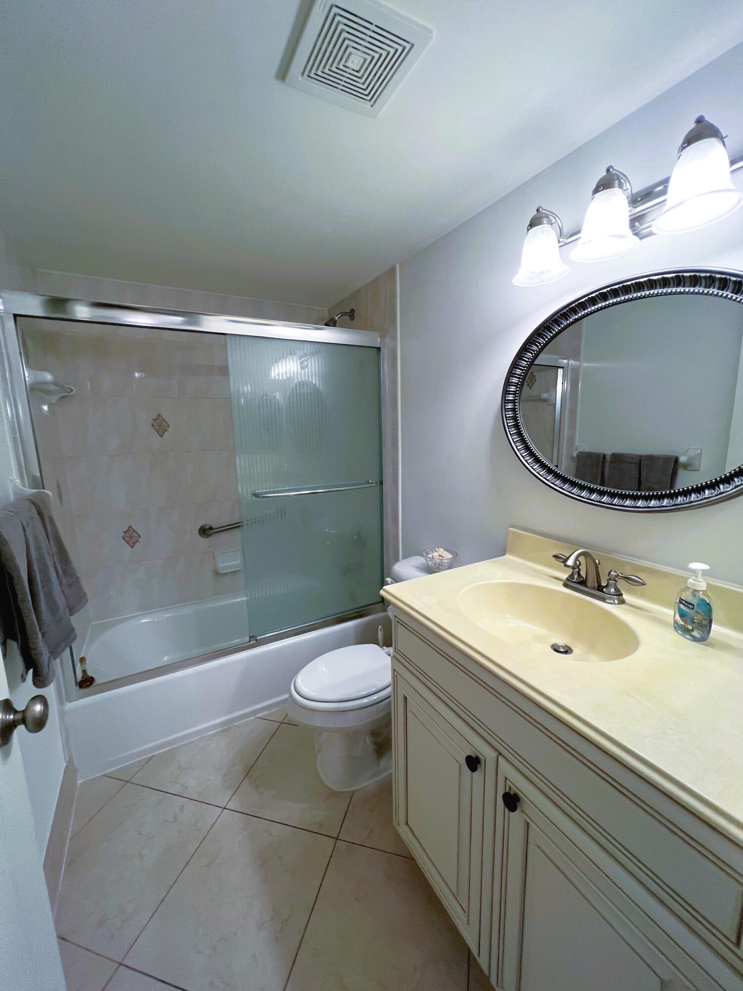 1105 Bahama Bend A2 Property Photo 15