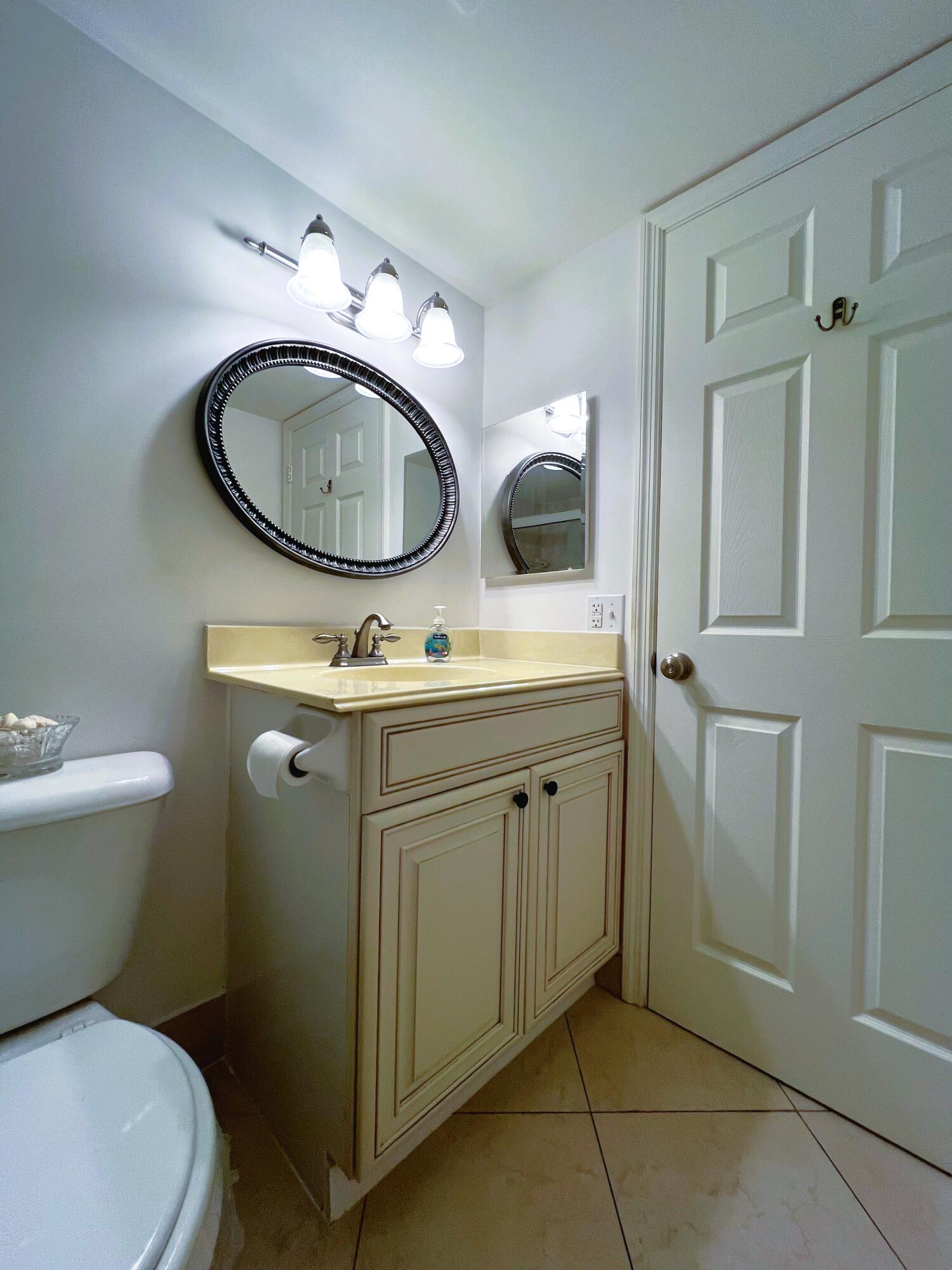 1105 Bahama Bend A2 Property Photo 17