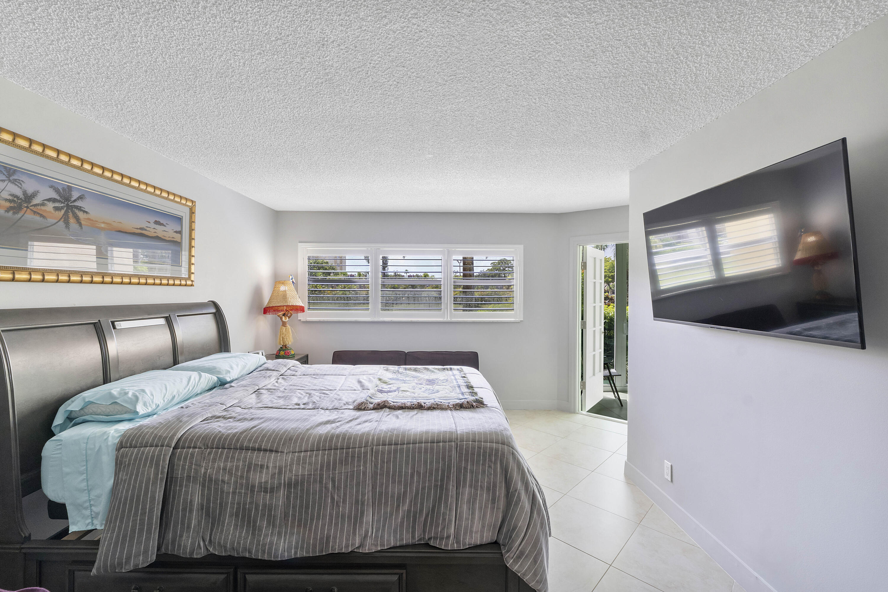 3590 Via Poinciana 107 Property Photo 7