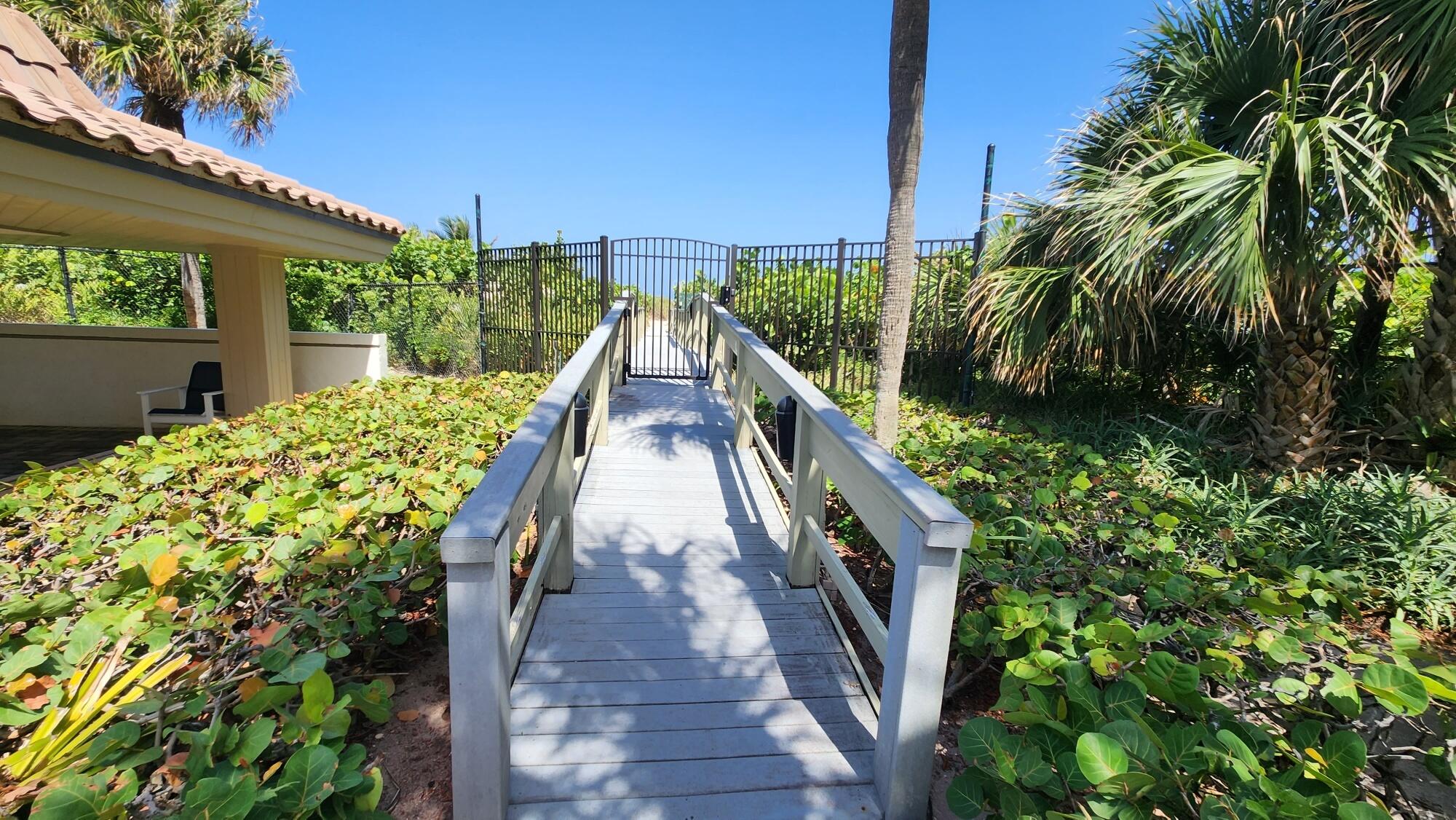 3400 N Ocean Drive 1703 Property Photo 34