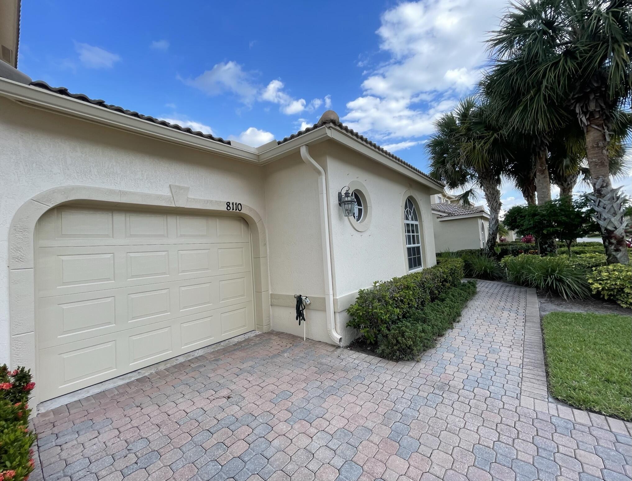 8110 Carnoustie Place Property Photo 6