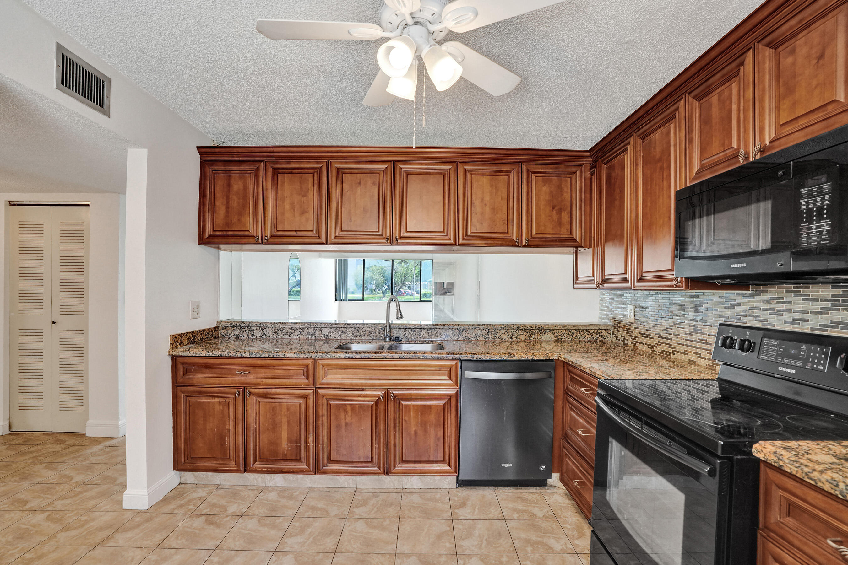 8030 Hampton Boulevard 106 Property Photo 8