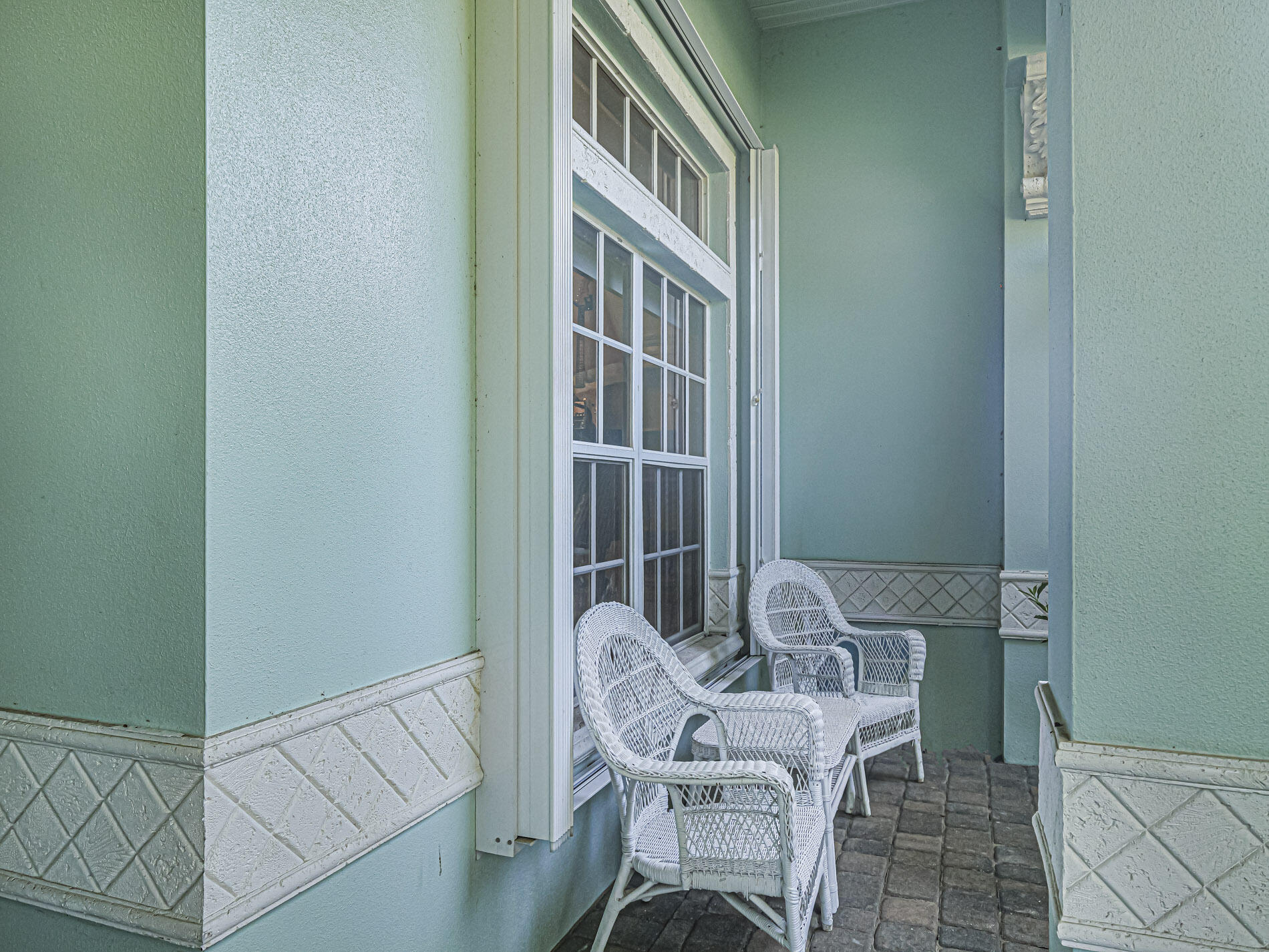 6640 49th Court Property Photo 6