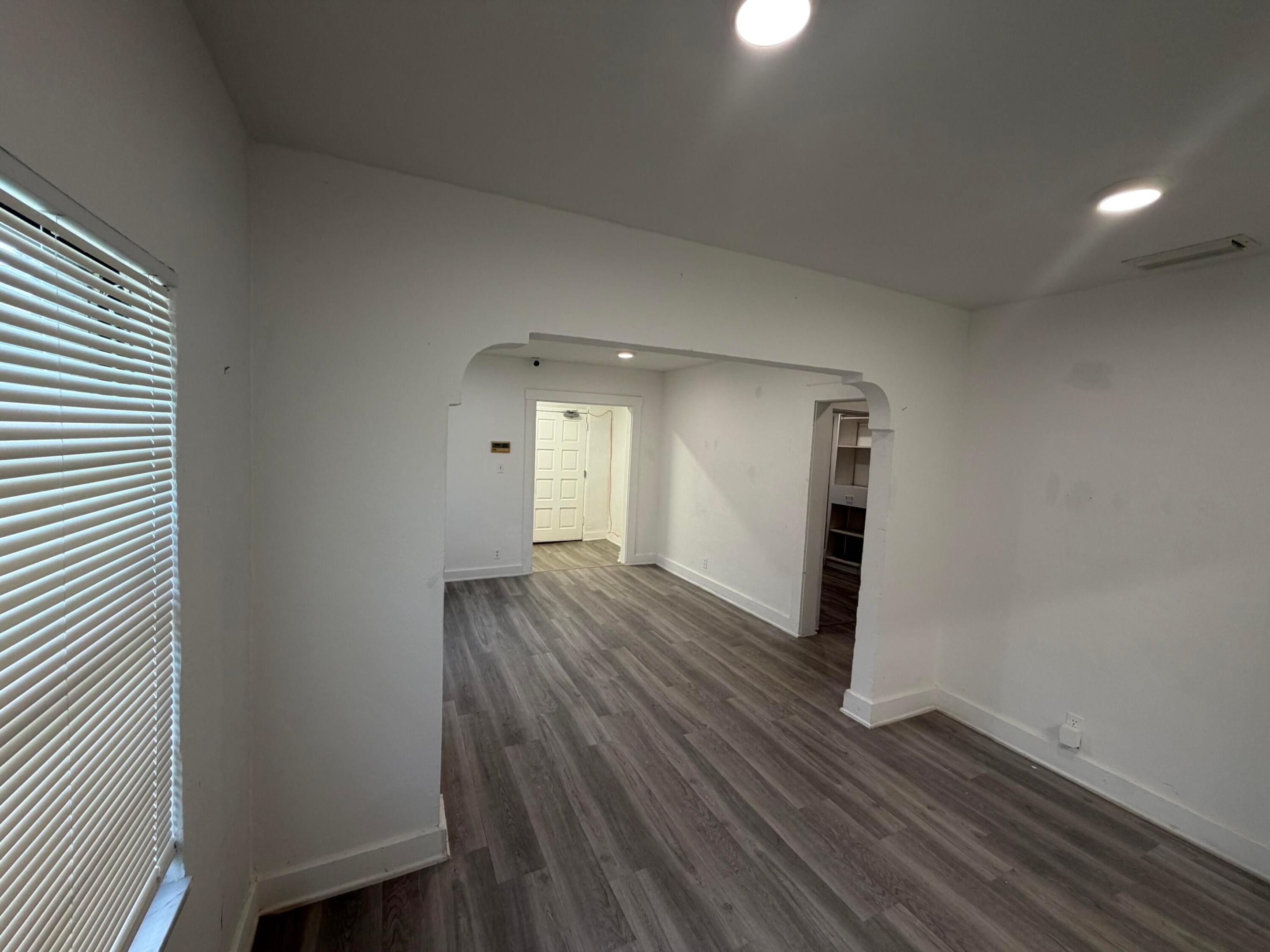 1224 Sw 1st Avenue Property Photo 6
